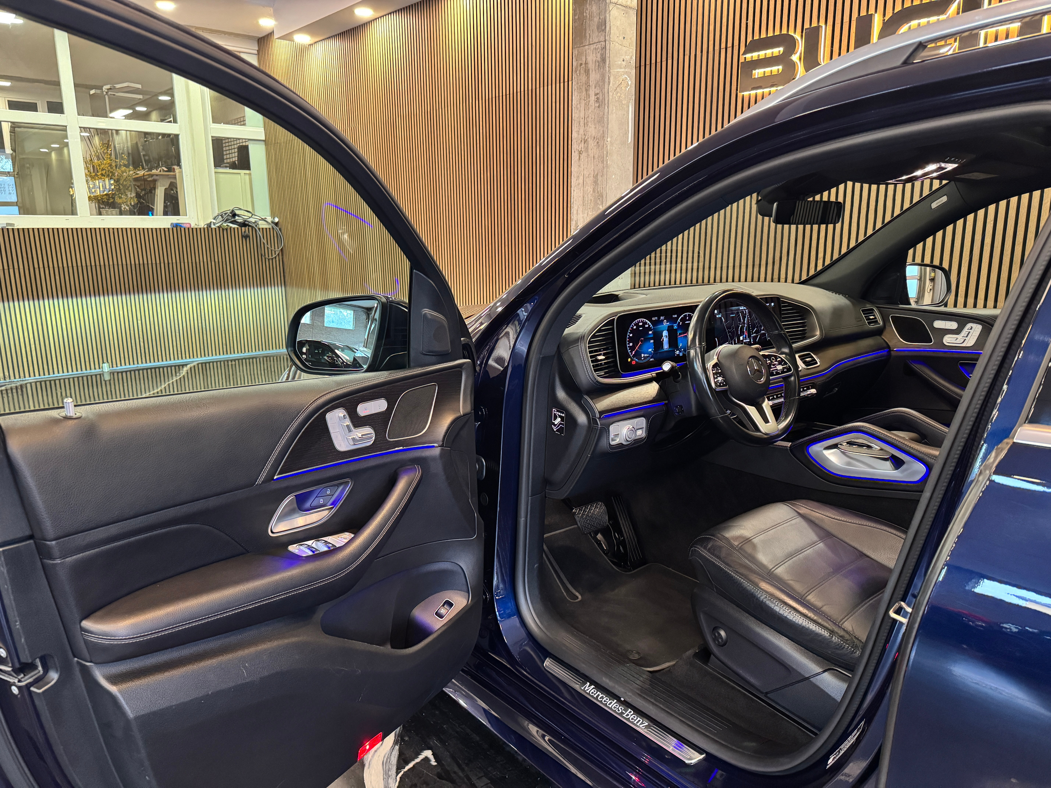 listing desktop thumbnail image 13