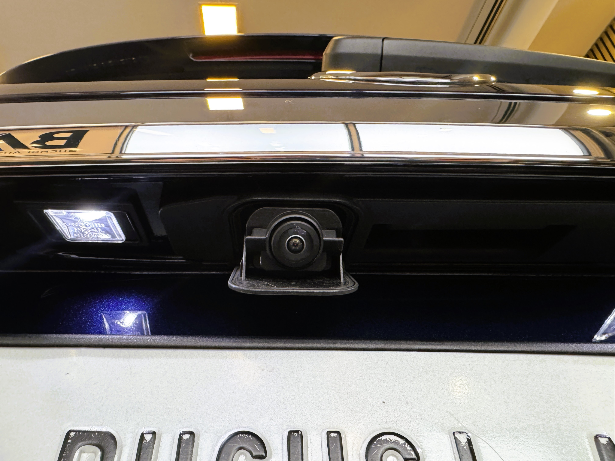 listing desktop thumbnail image 8