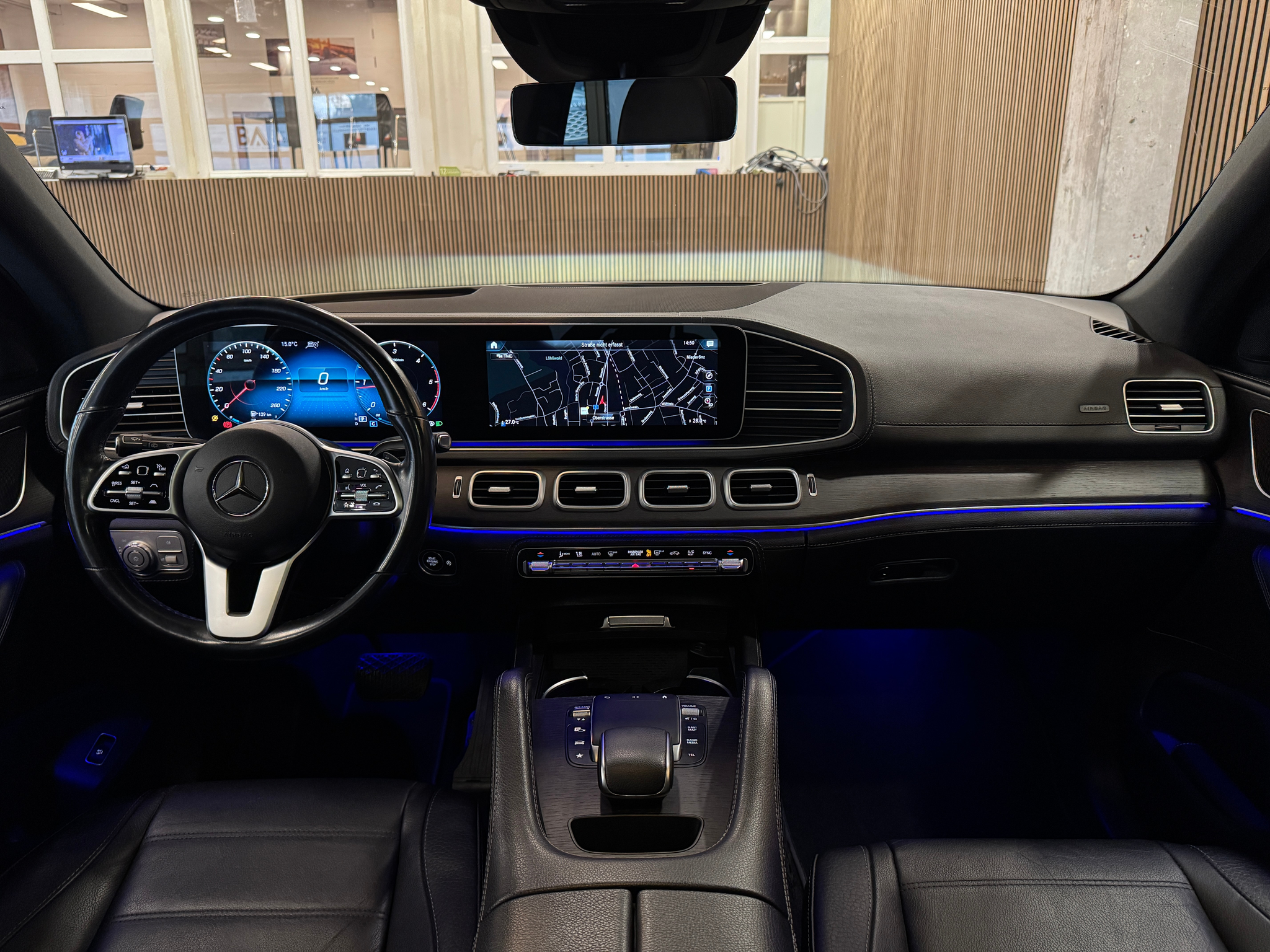 listing desktop thumbnail image 18