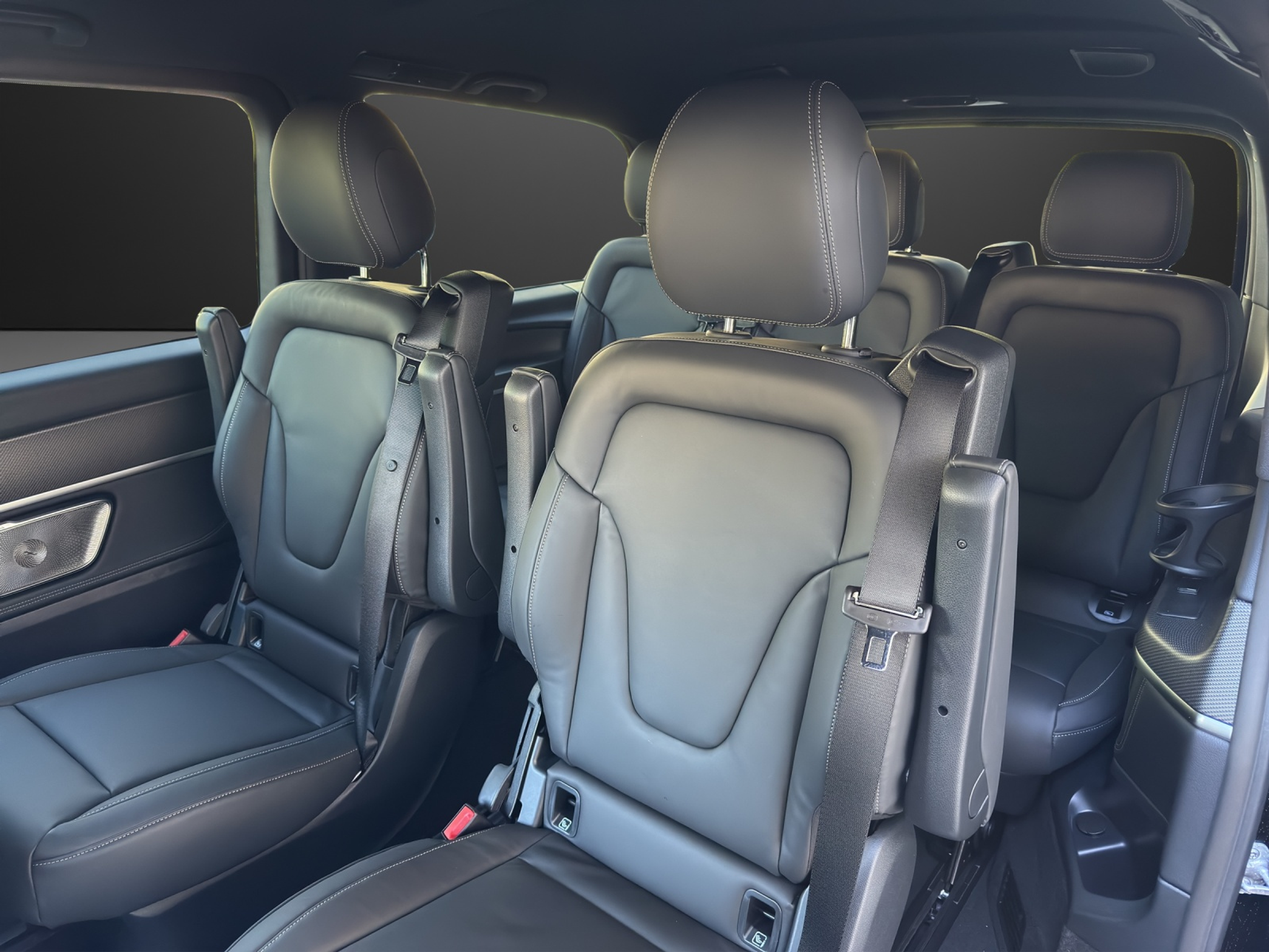 listing desktop thumbnail image 14