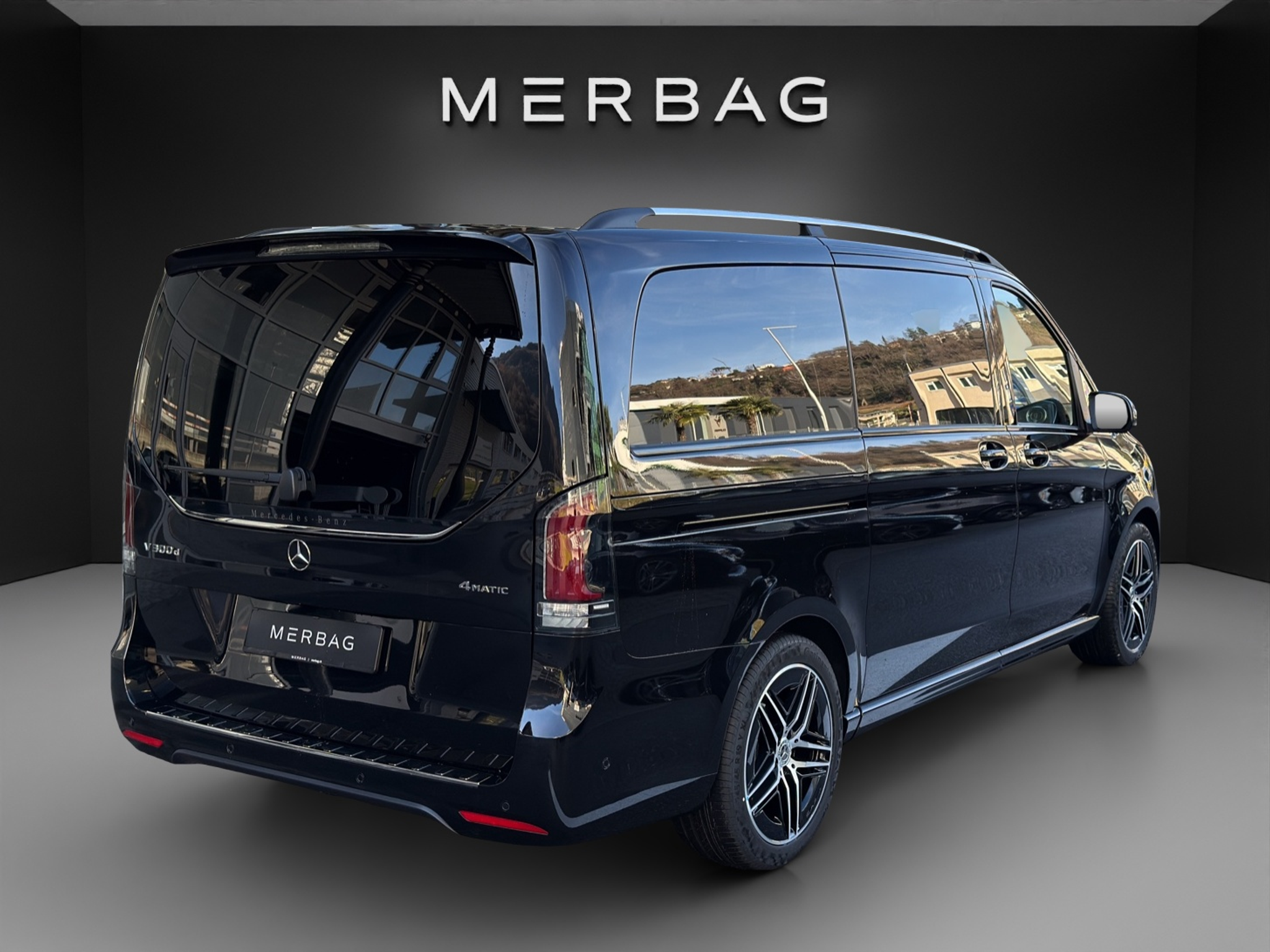 listing desktop thumbnail image 4