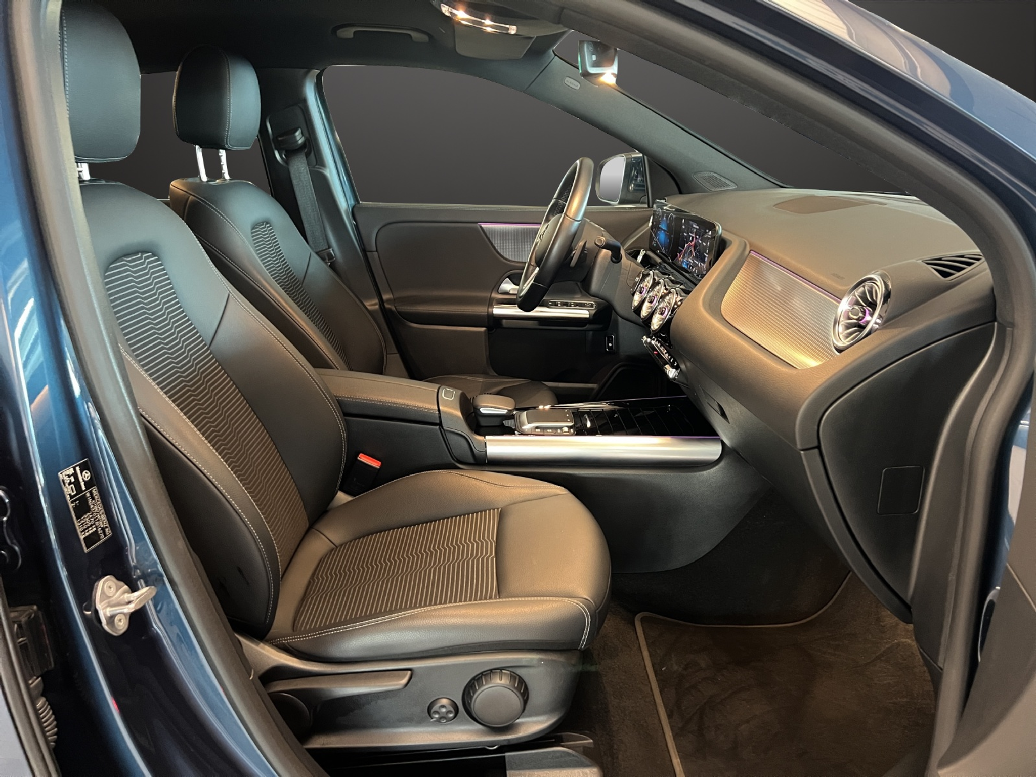 listing desktop thumbnail image 10