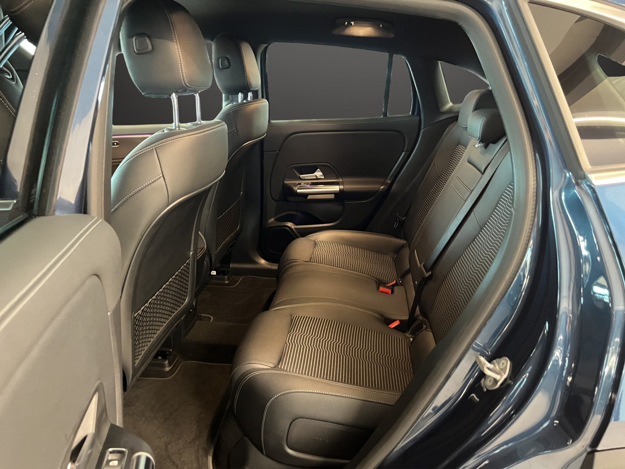 listing desktop thumbnail image 11