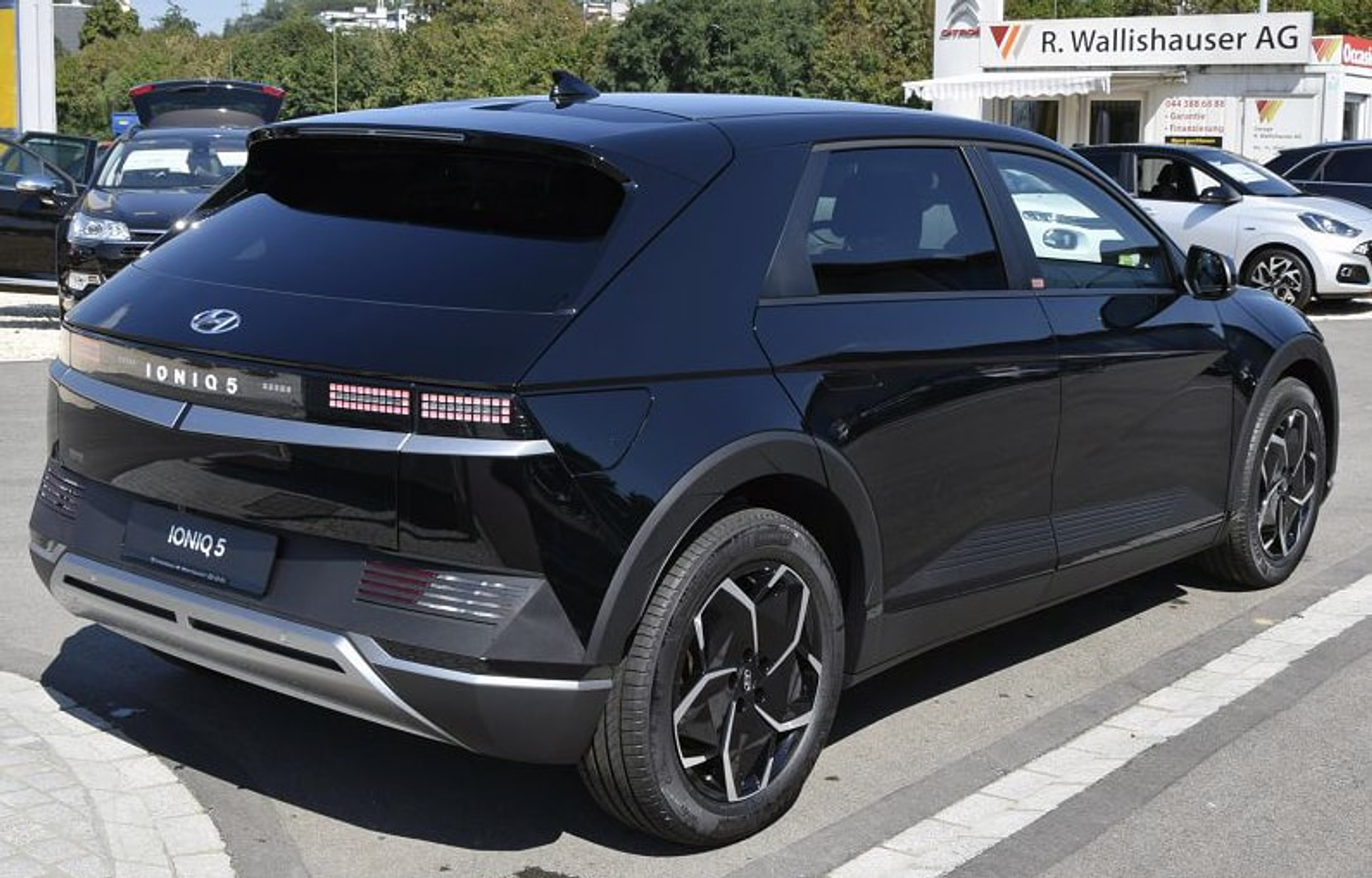 listing desktop thumbnail image 11