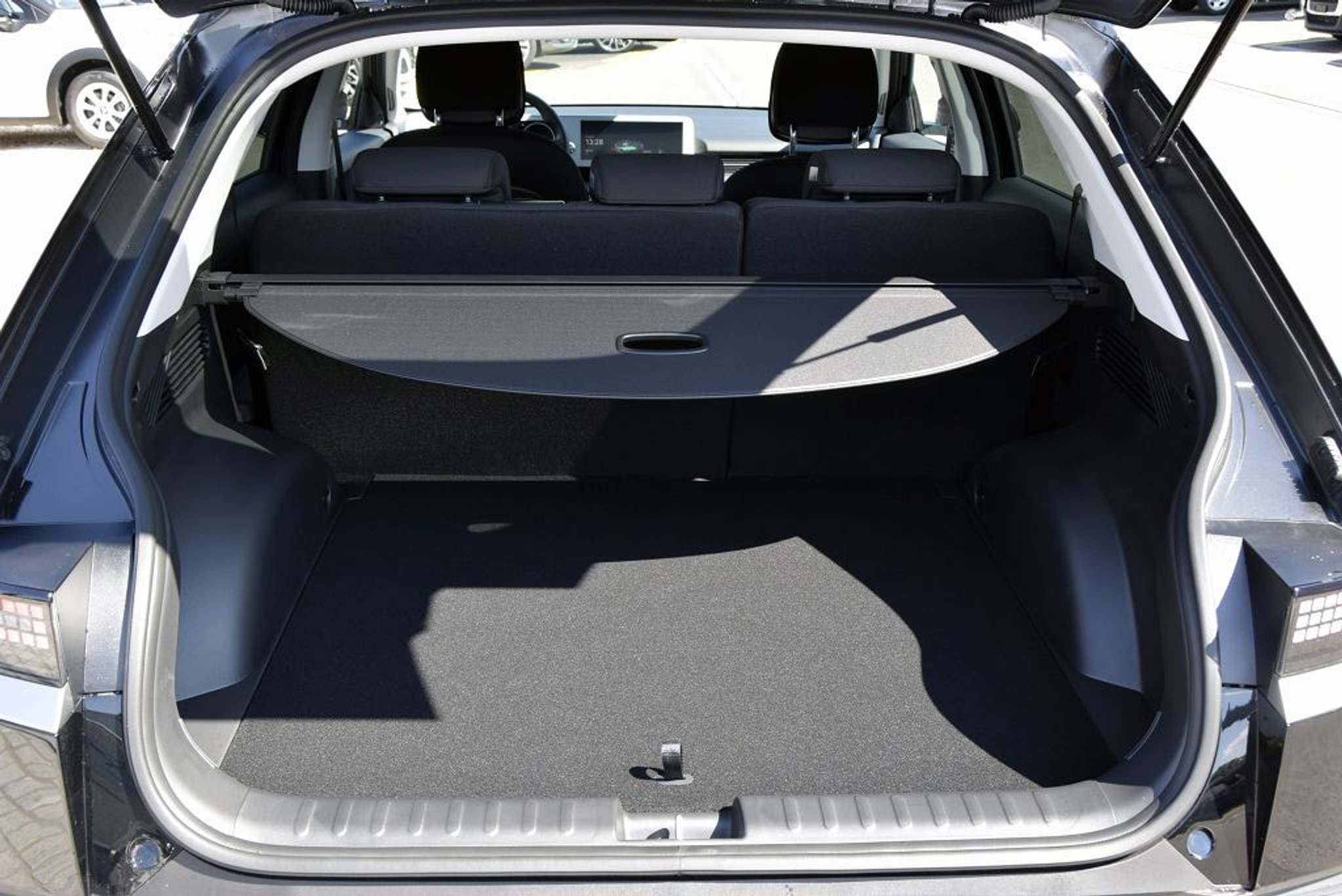 listing desktop thumbnail image 12