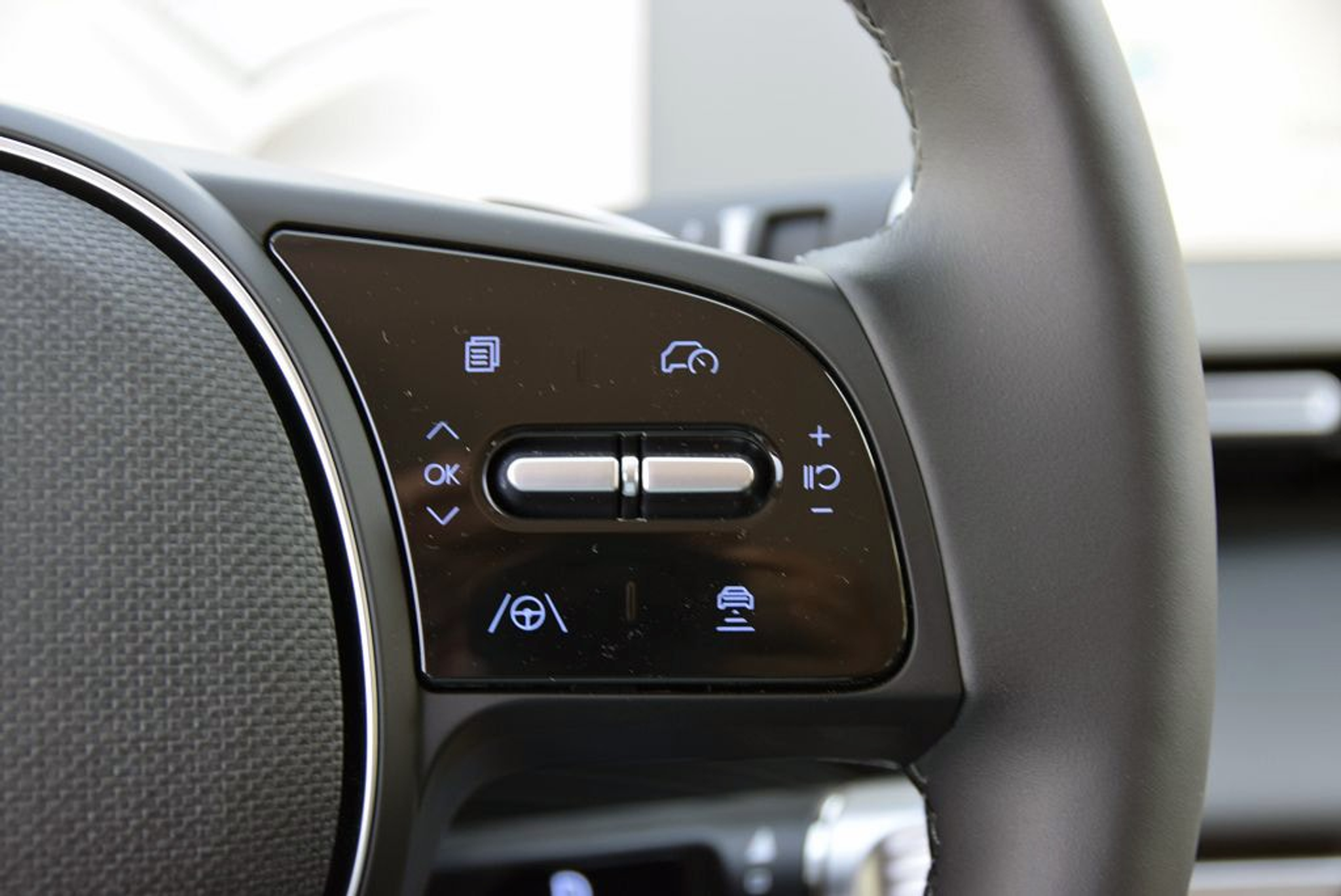 listing desktop thumbnail image 8