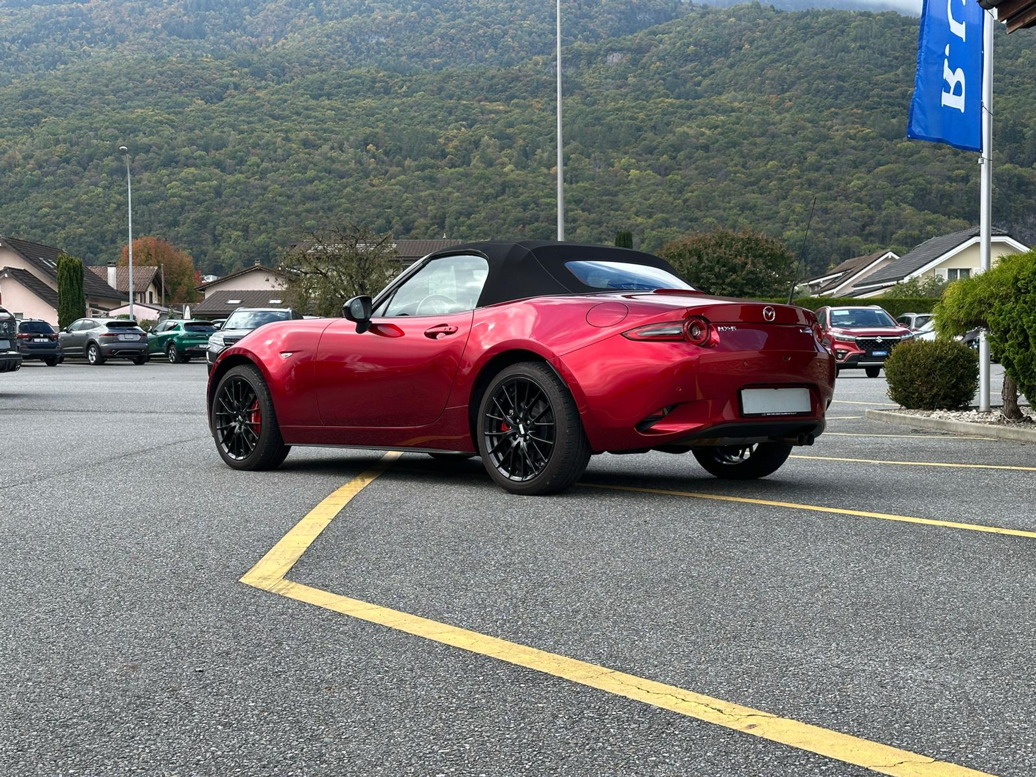 listing desktop thumbnail image 14