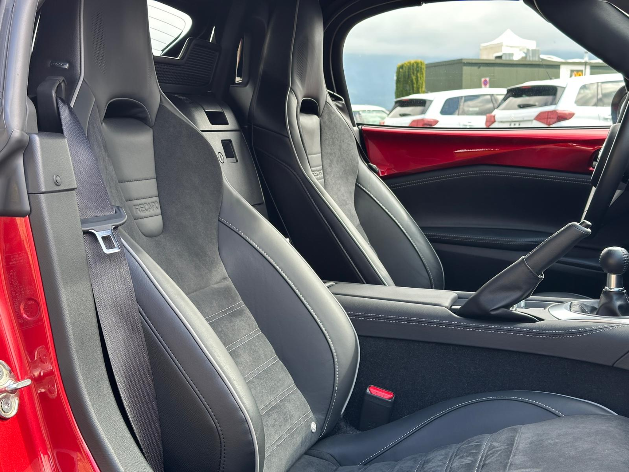 listing desktop thumbnail image 8