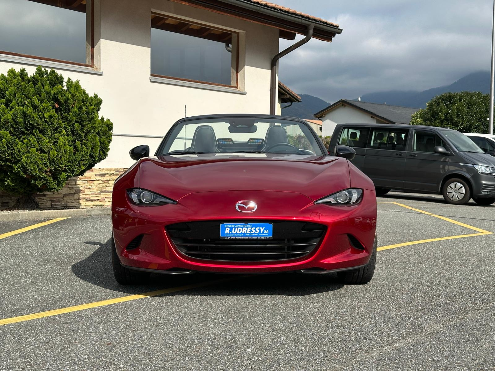 listing desktop thumbnail image 7