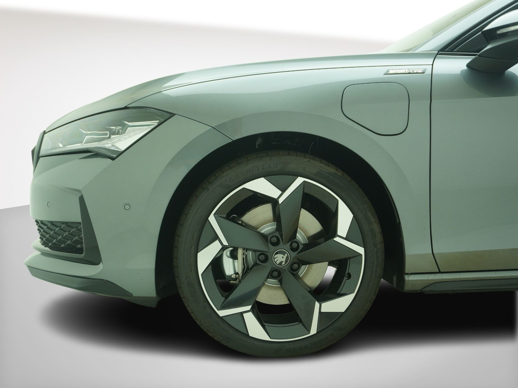 listing desktop thumbnail image 9