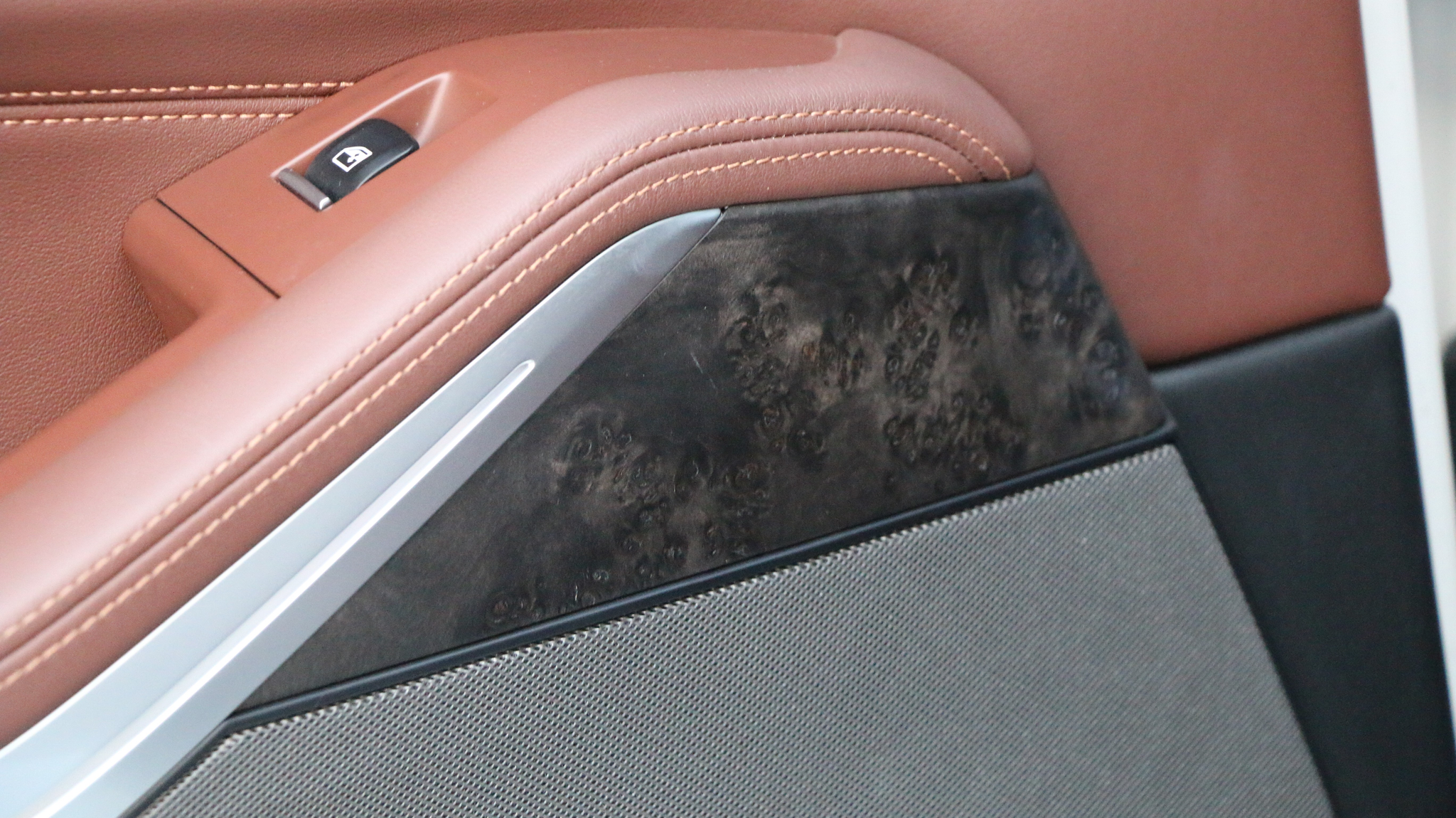 listing desktop thumbnail image 21