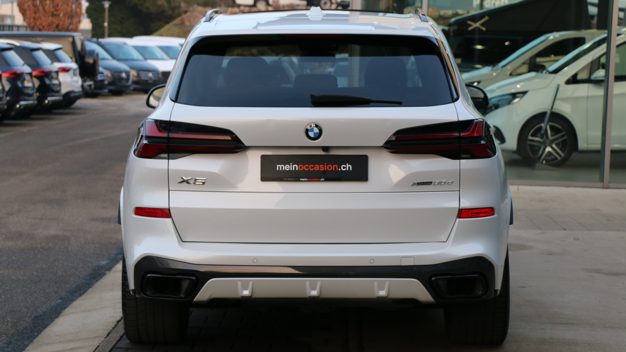 listing desktop thumbnail image 6