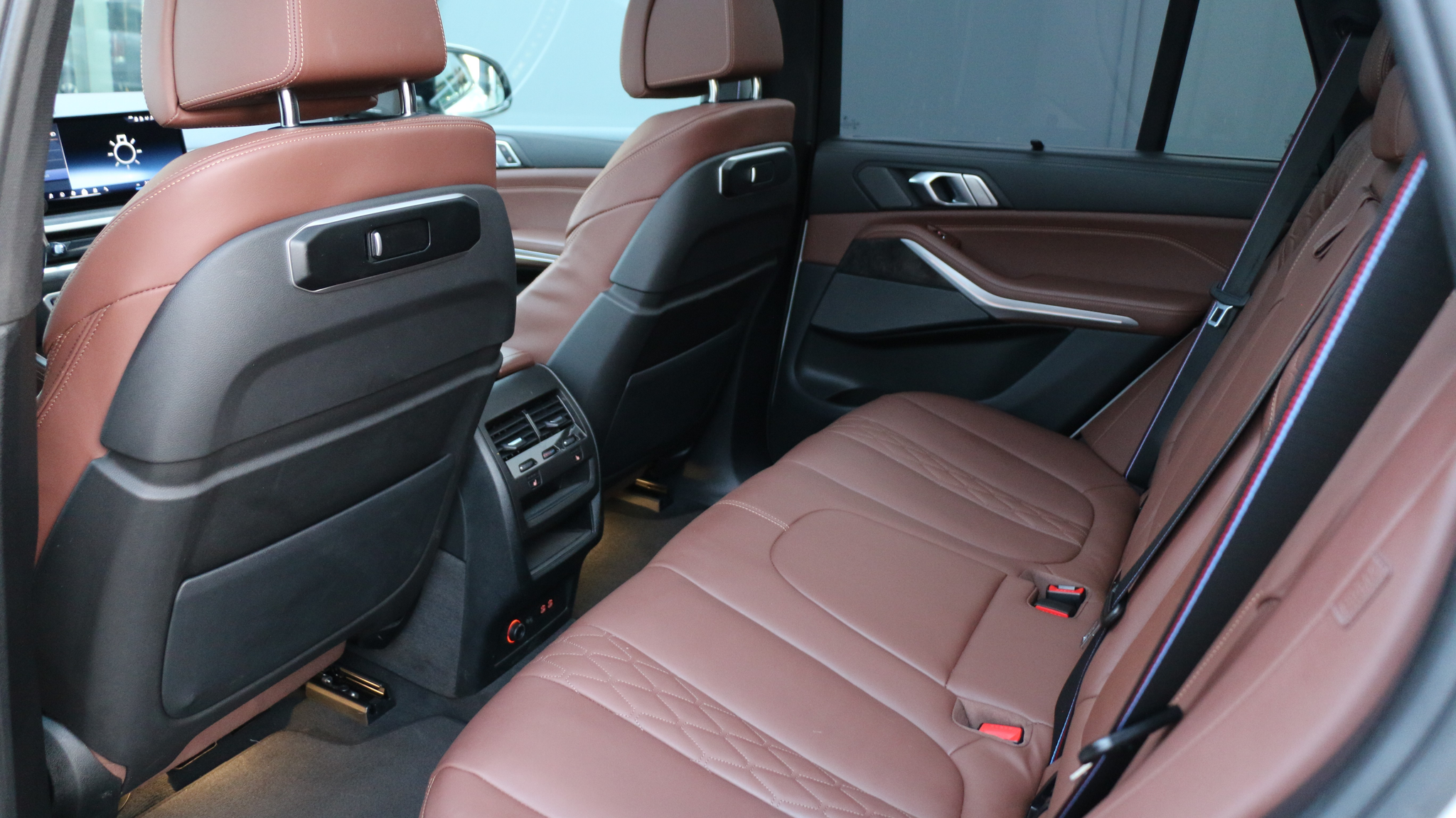 listing desktop thumbnail image 26