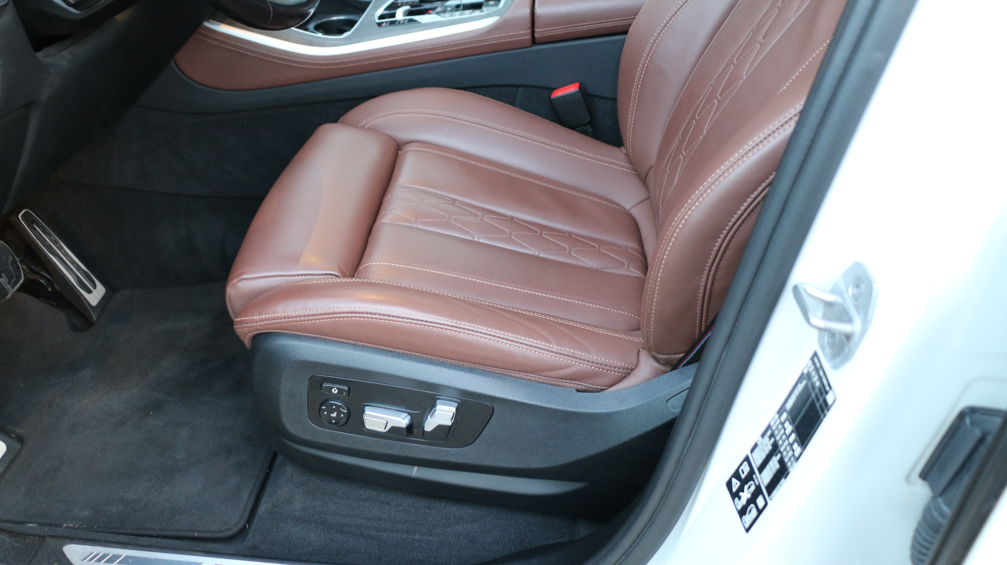 listing desktop thumbnail image 18