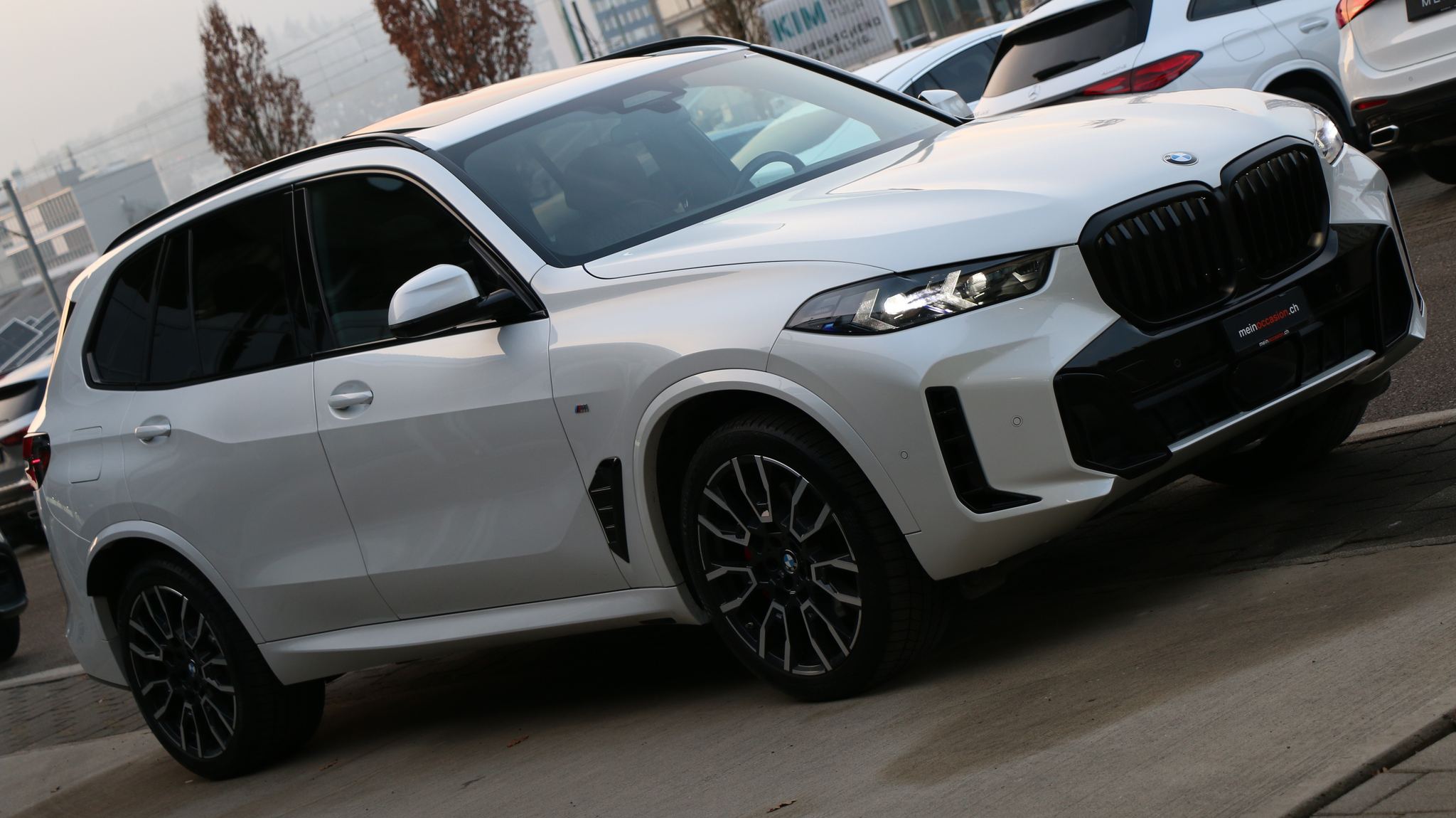 listing desktop thumbnail image 8