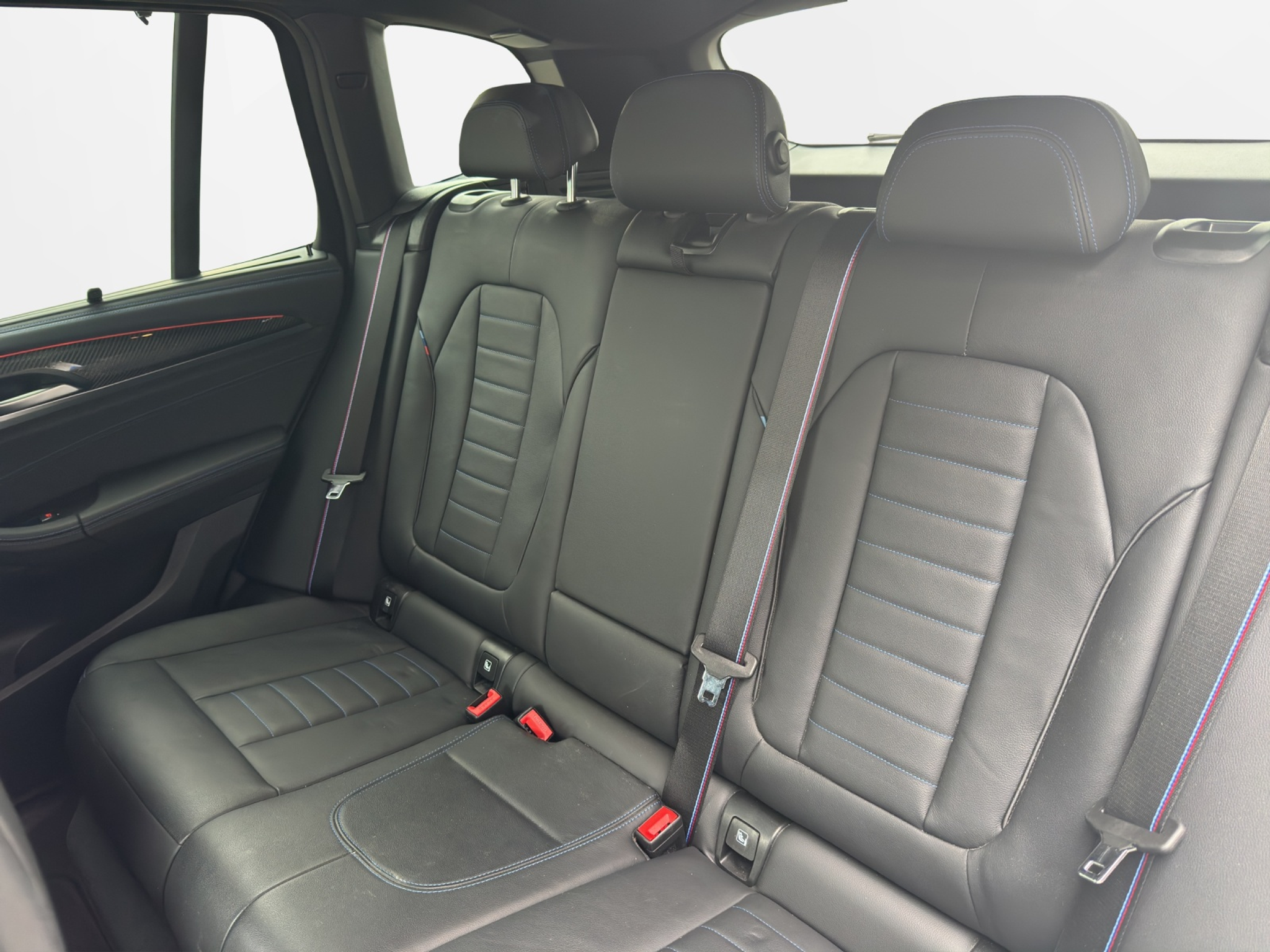 listing desktop thumbnail image 18