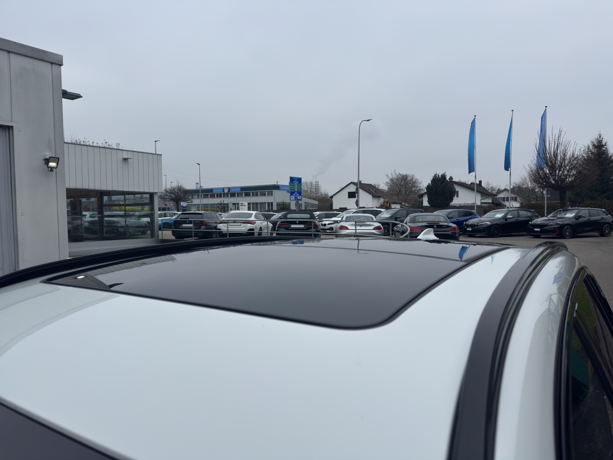 listing desktop thumbnail image 19