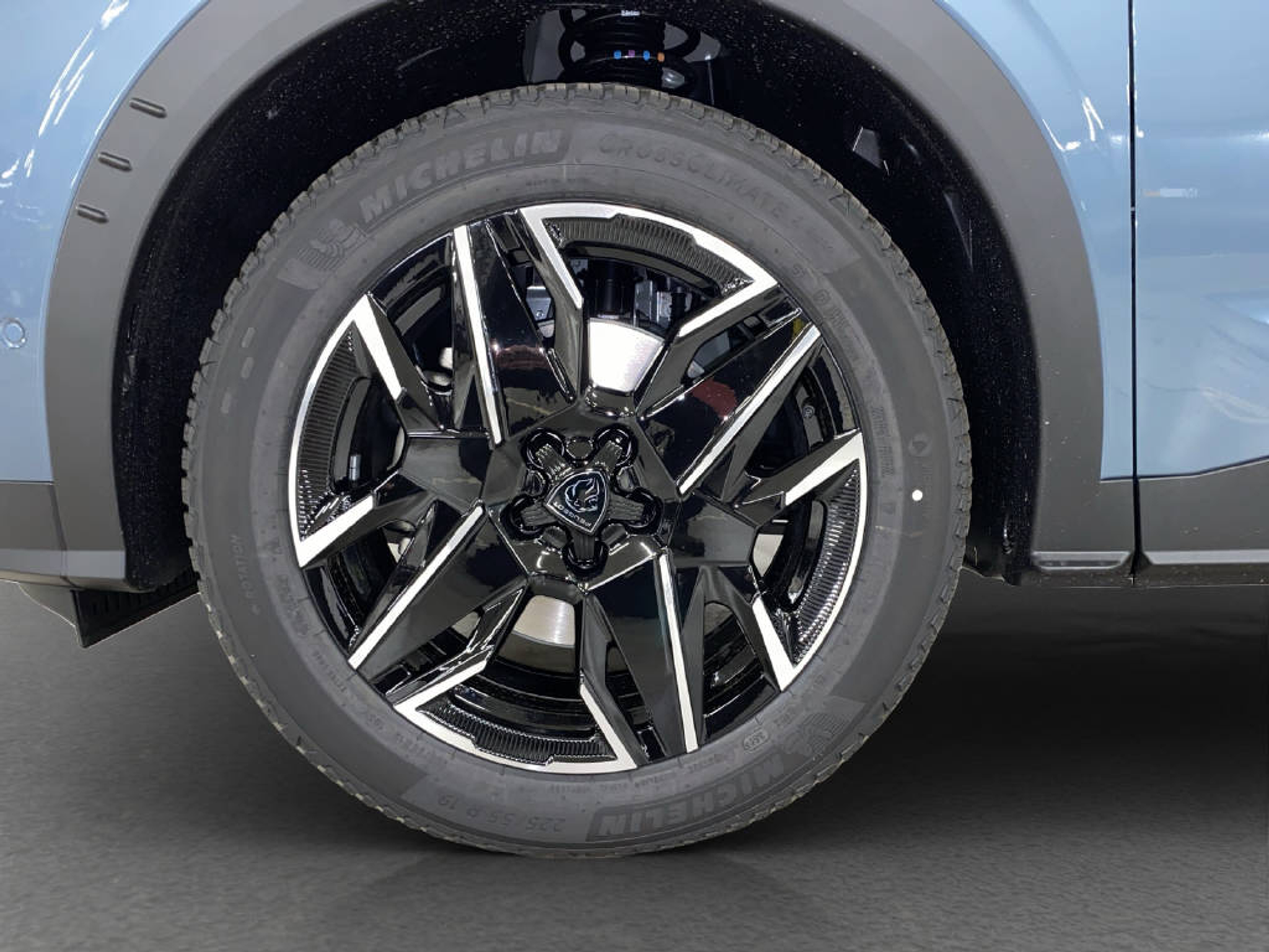 listing desktop thumbnail image 13