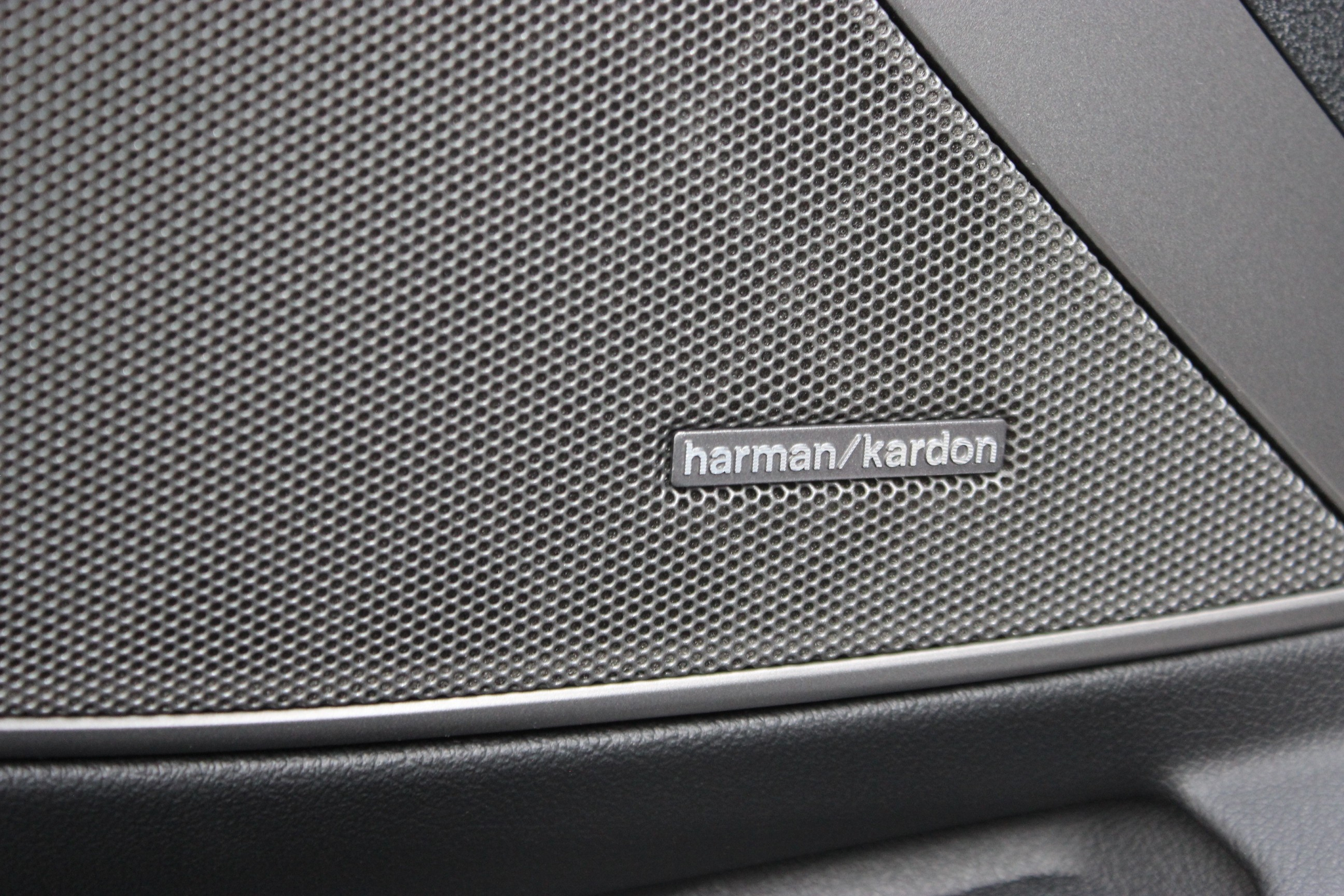 listing desktop thumbnail image 13