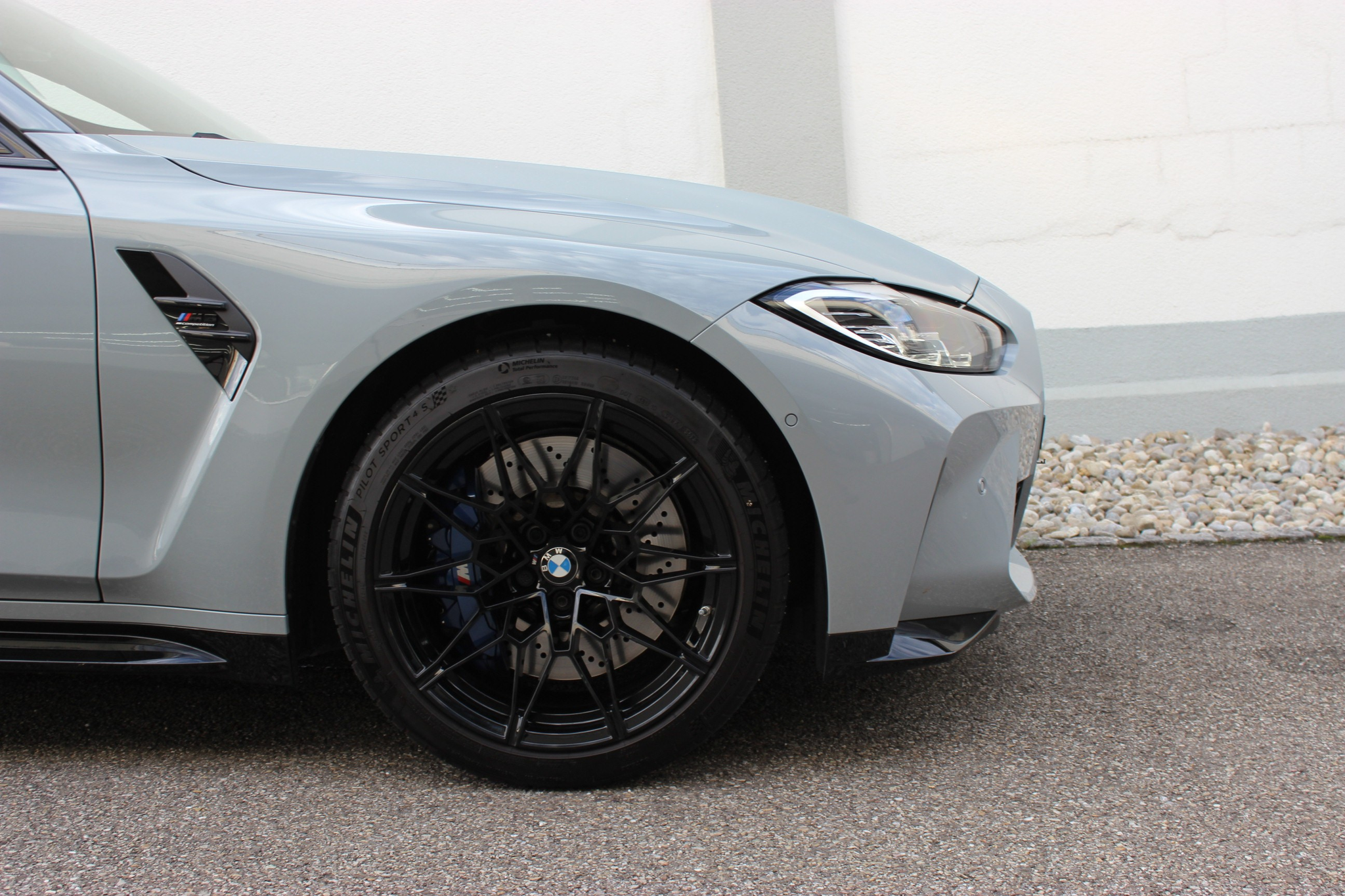 listing desktop thumbnail image 8