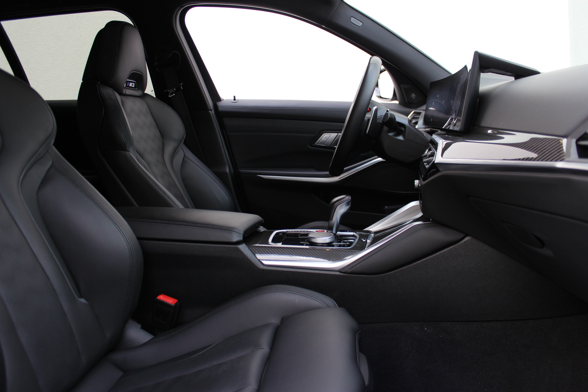 listing desktop thumbnail image 3