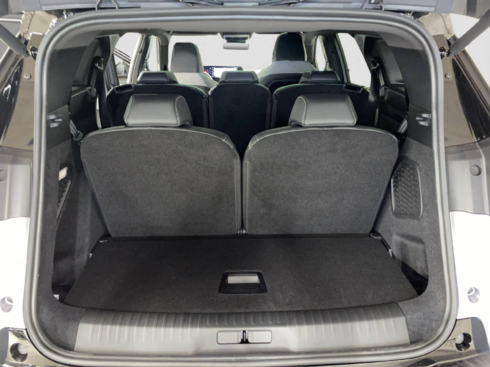 listing desktop thumbnail image 13