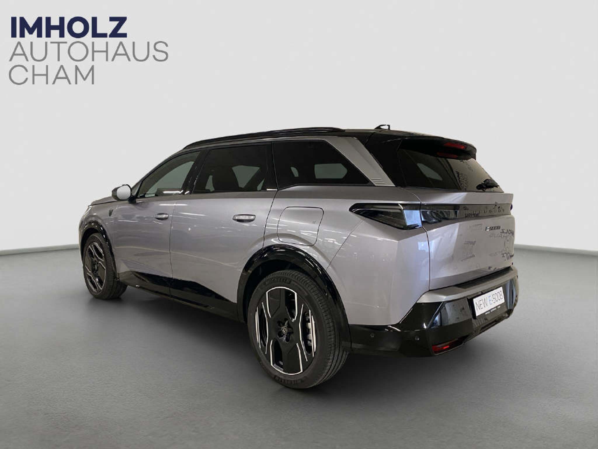 listing desktop thumbnail image 2