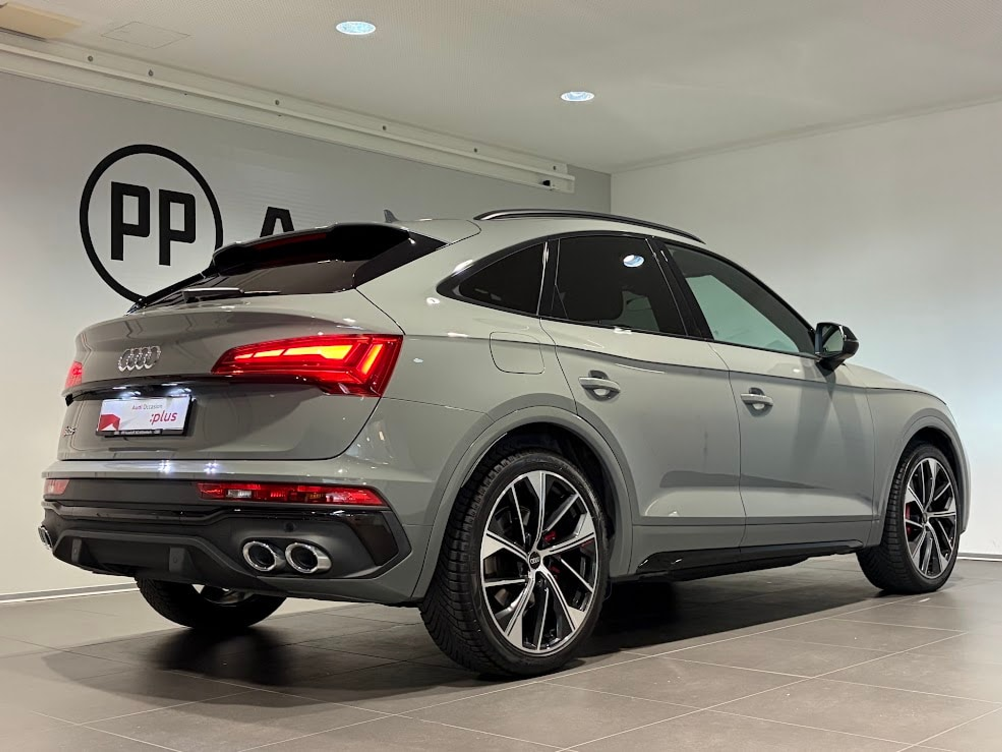 listing desktop thumbnail image 12