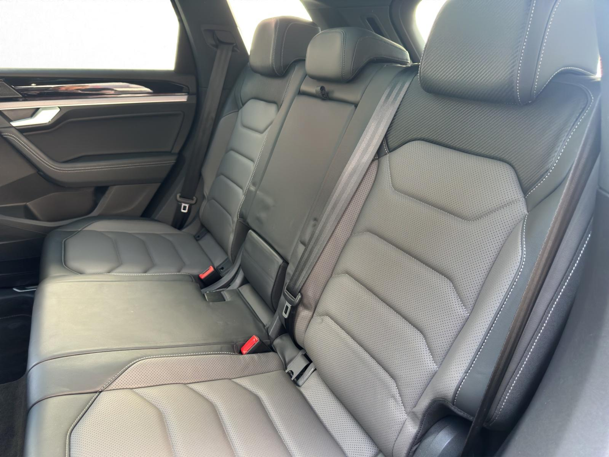 listing desktop thumbnail image 13