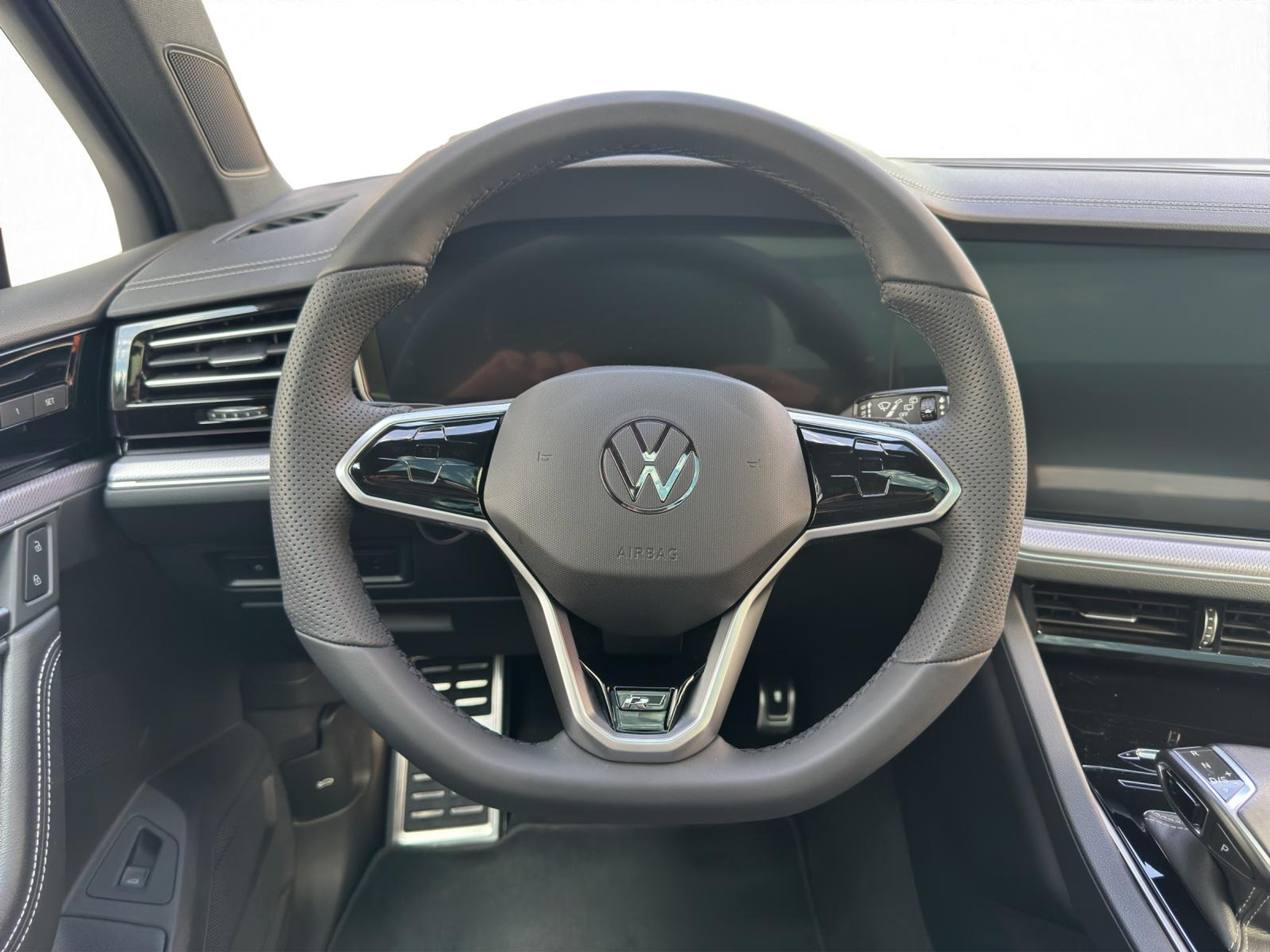 listing desktop thumbnail image 10