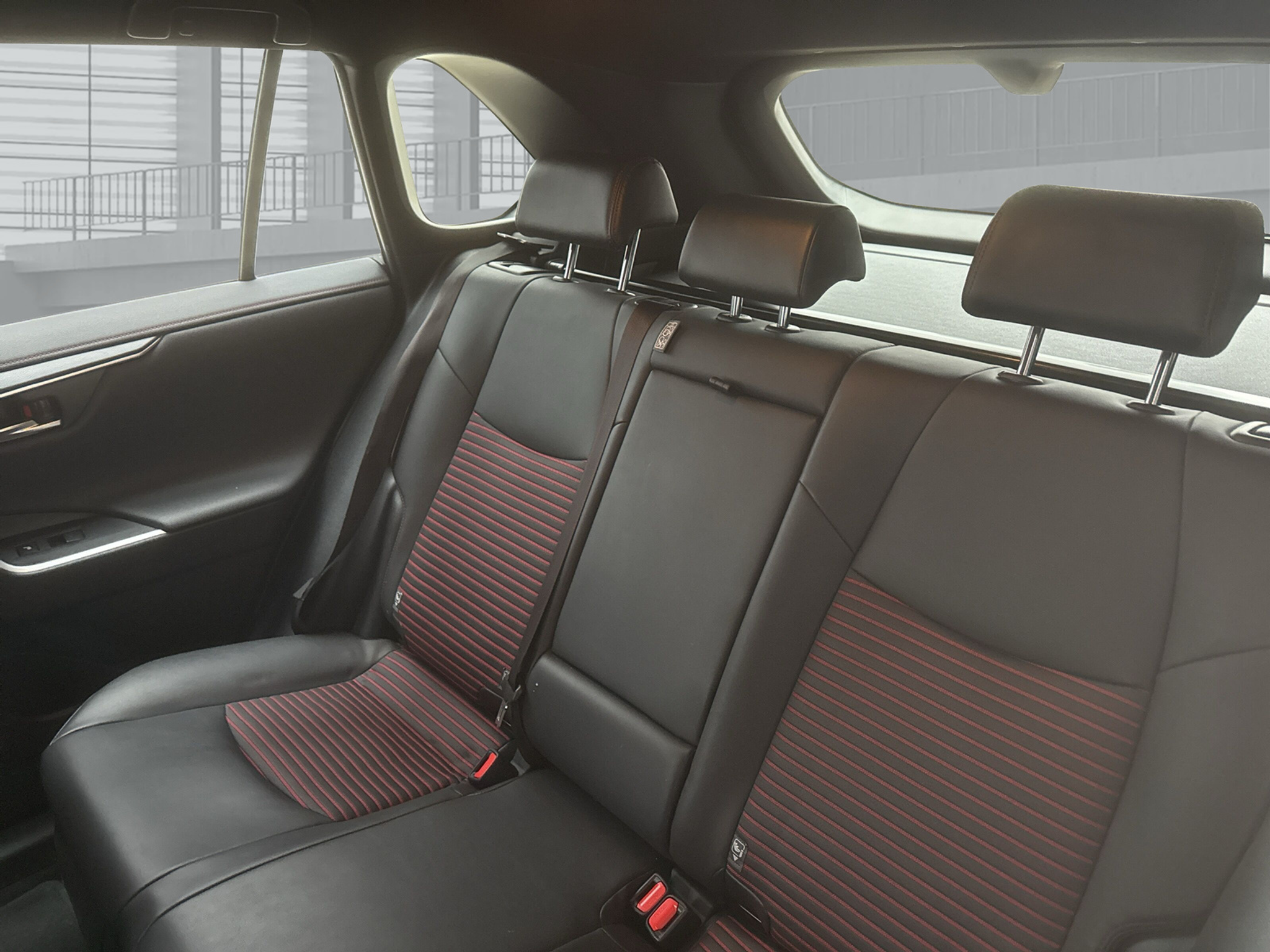 listing desktop thumbnail image 13