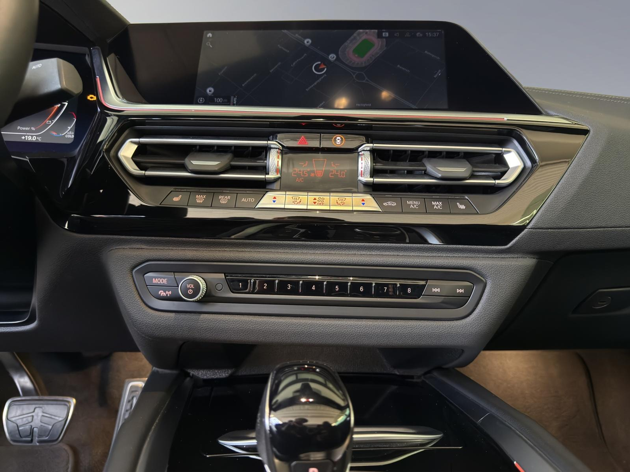 listing desktop thumbnail image 12