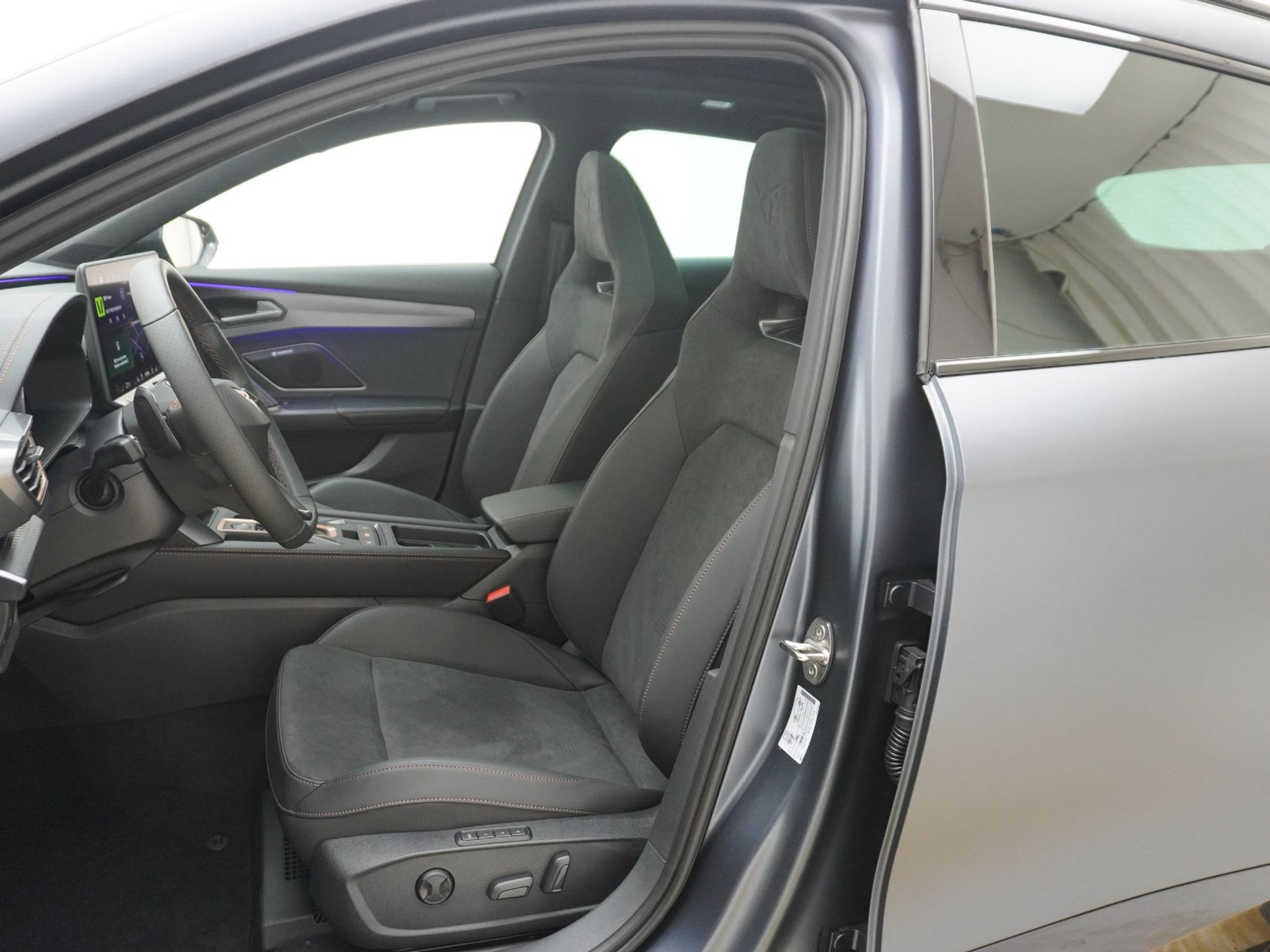 listing desktop thumbnail image 12