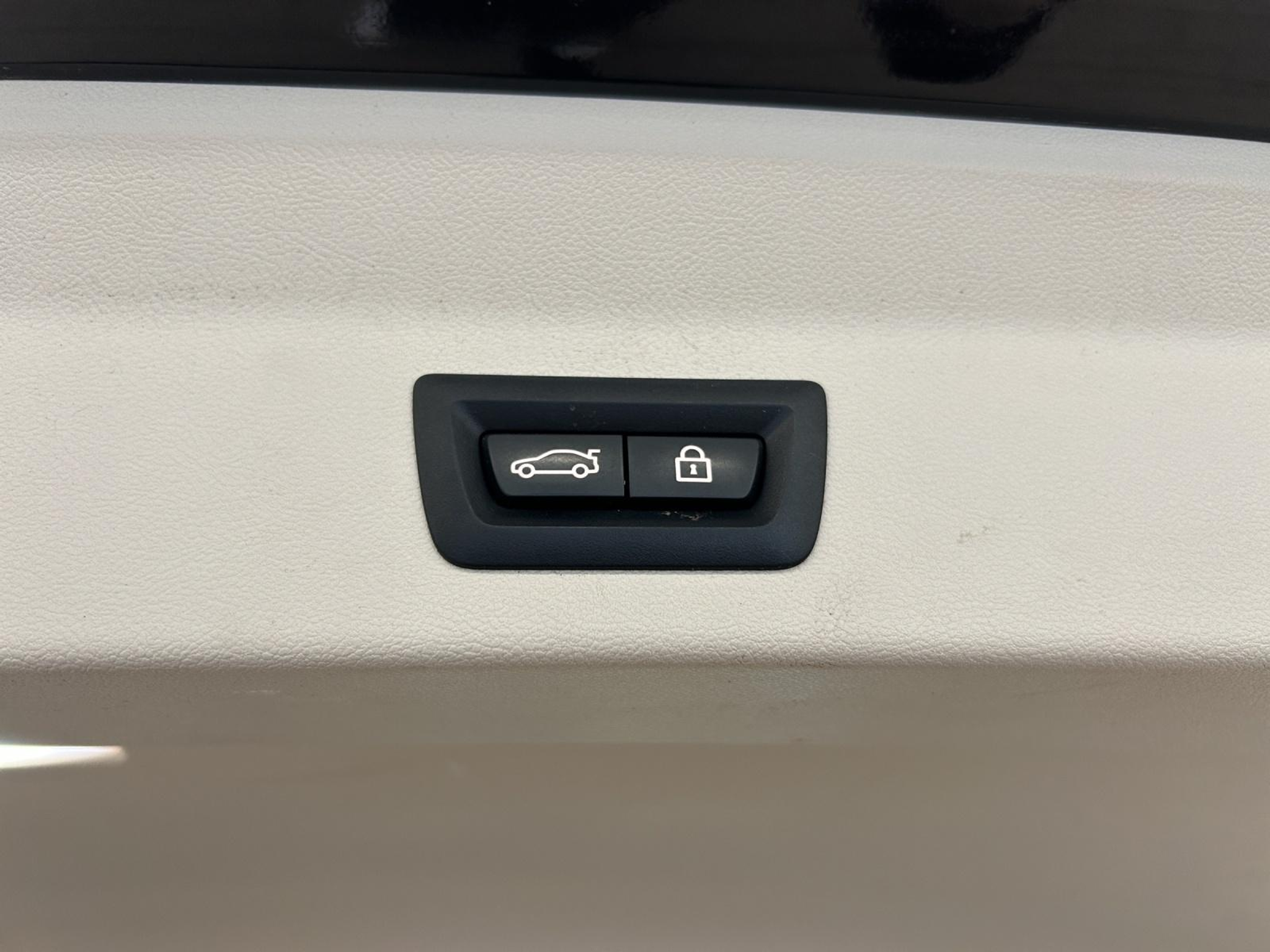 listing desktop thumbnail image 20