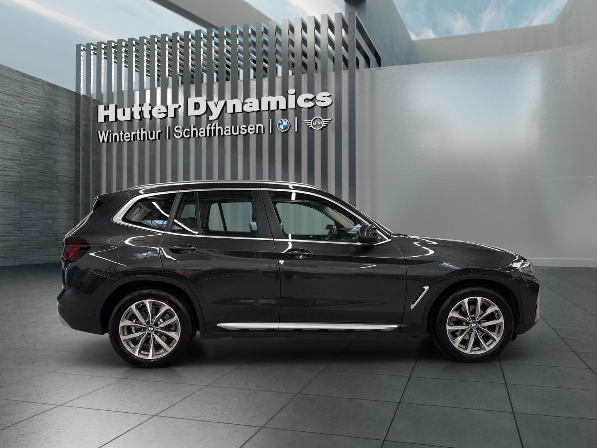 listing desktop thumbnail image 3