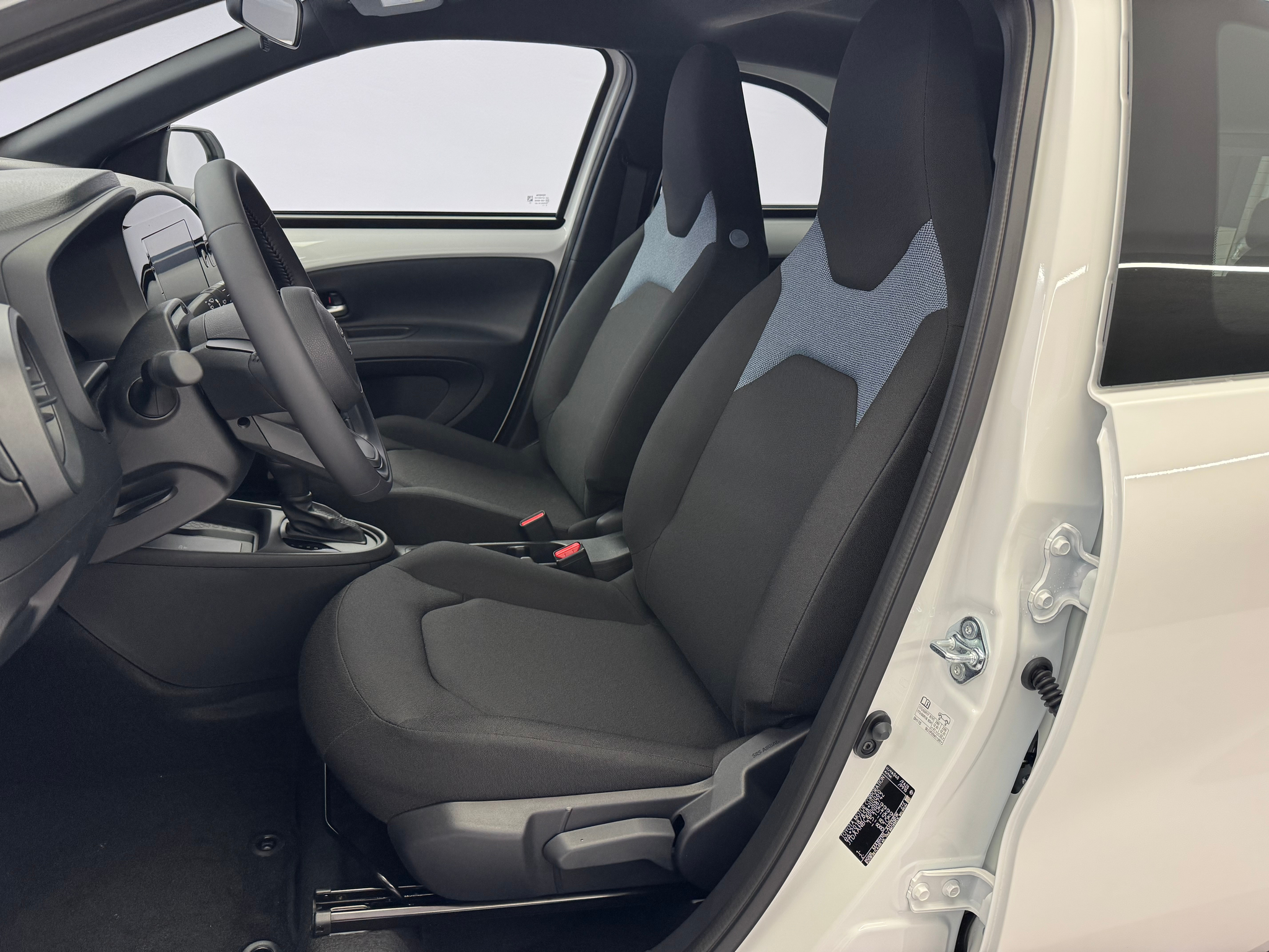 listing desktop thumbnail image 8