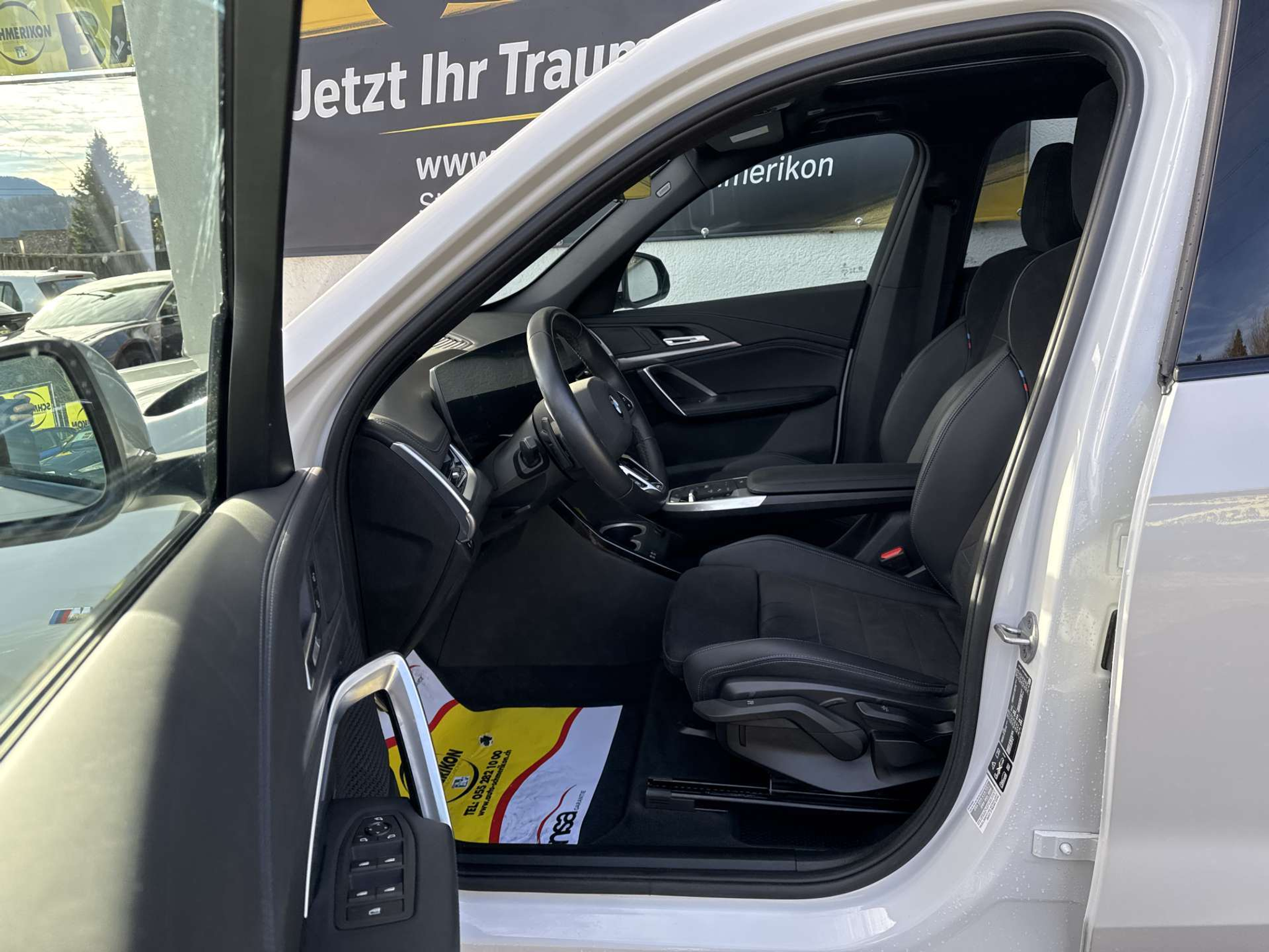 listing desktop thumbnail image 6