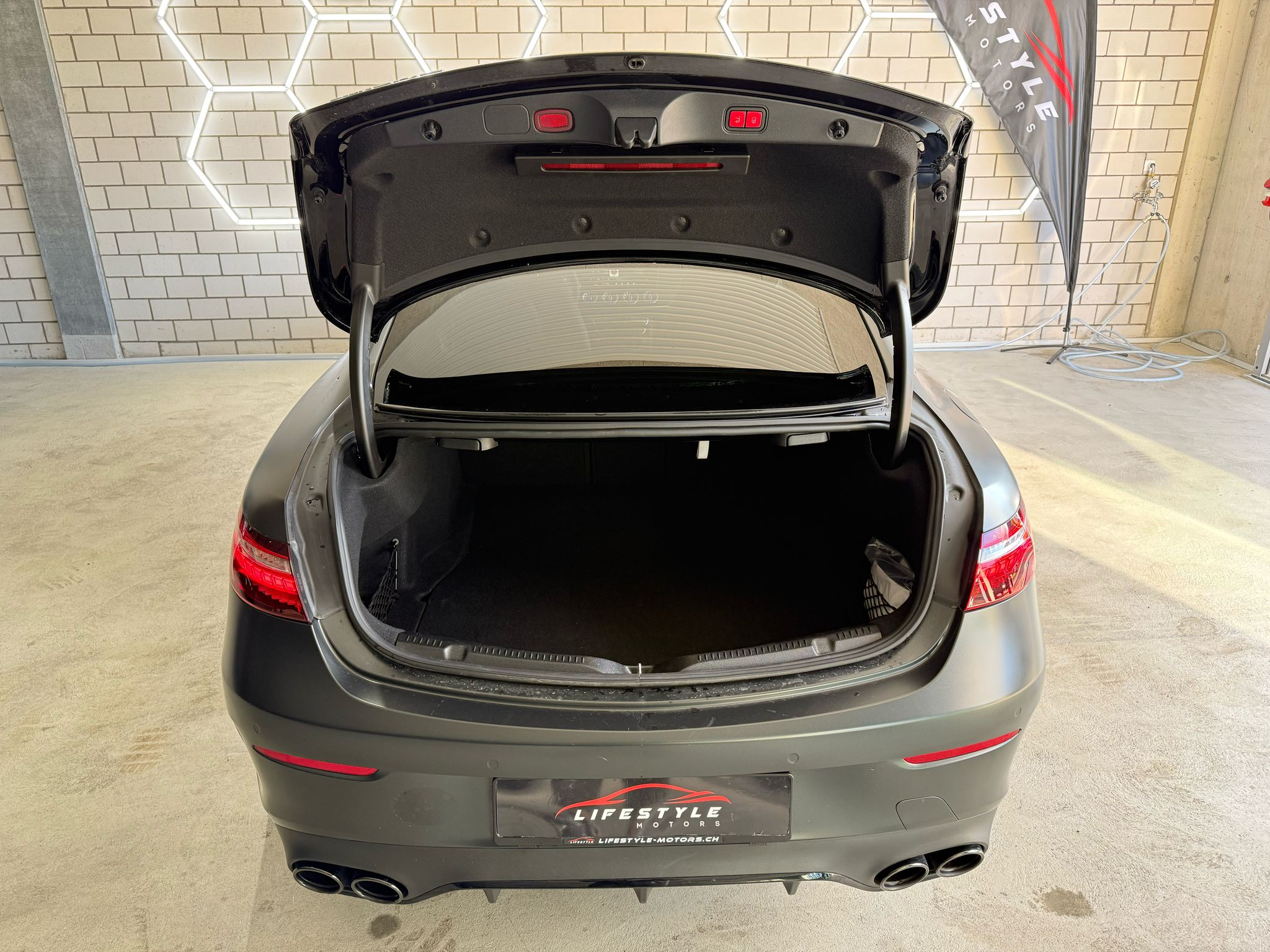 listing desktop thumbnail image 11