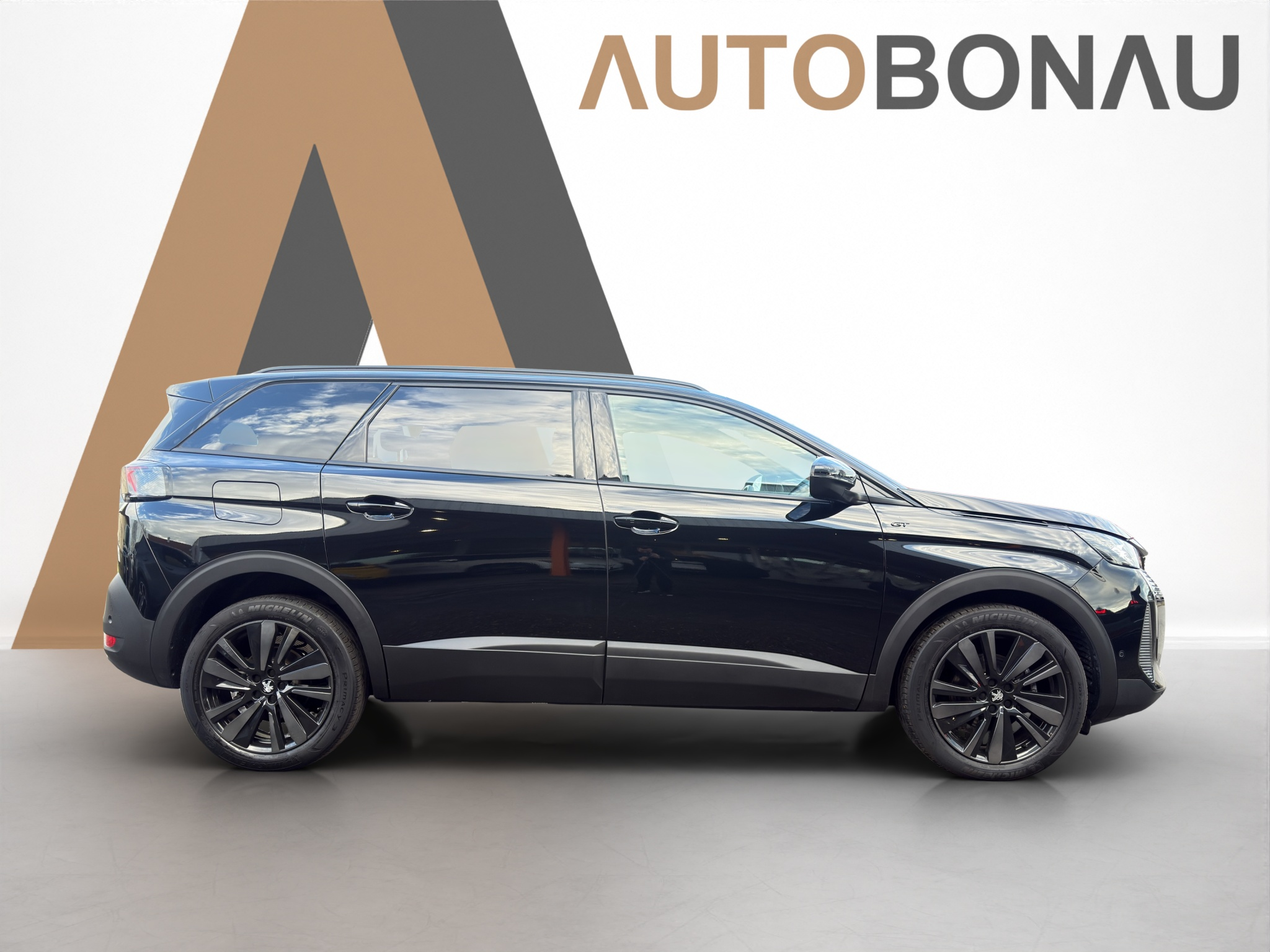 listing desktop thumbnail image 5