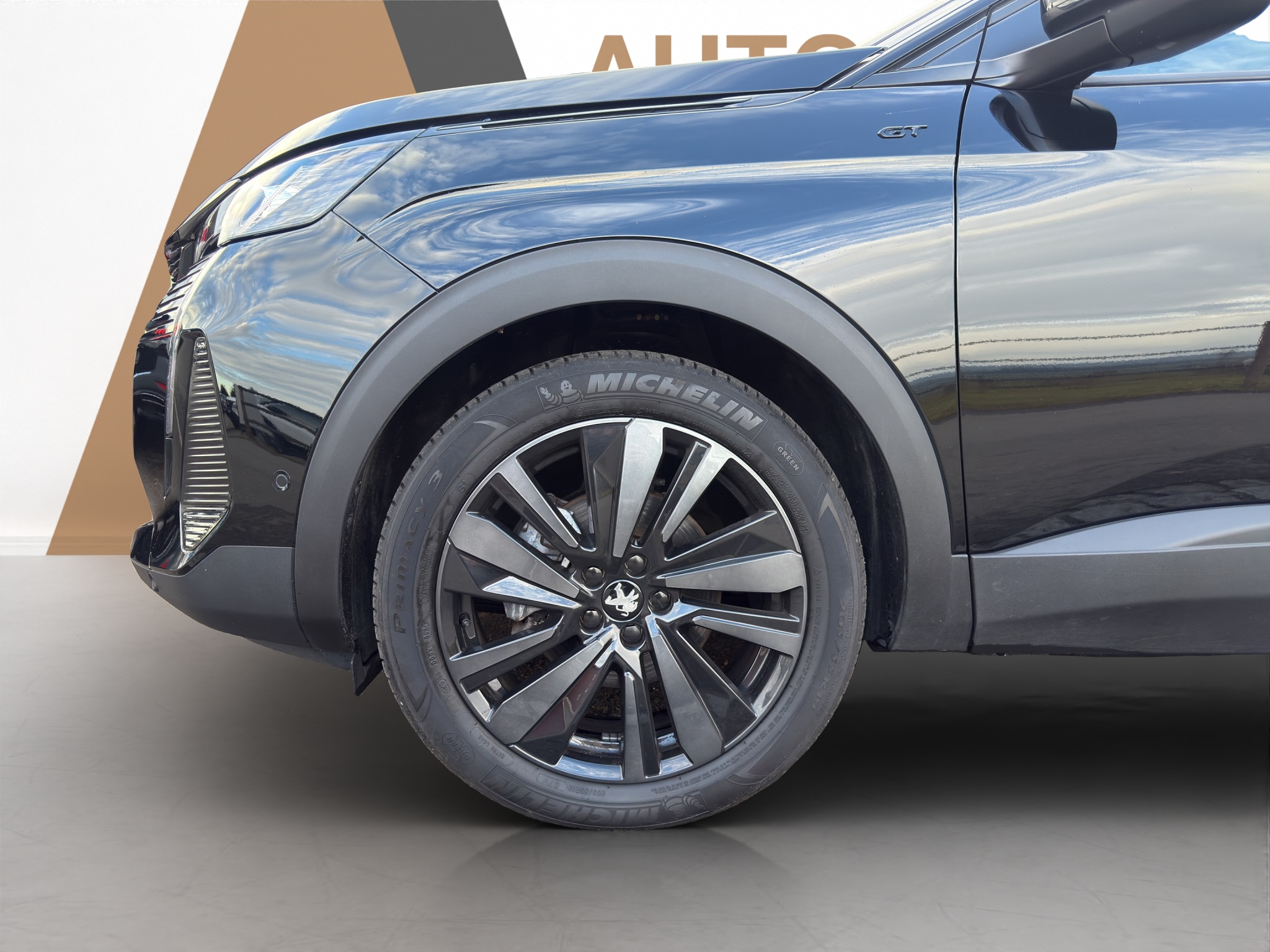 listing desktop thumbnail image 18