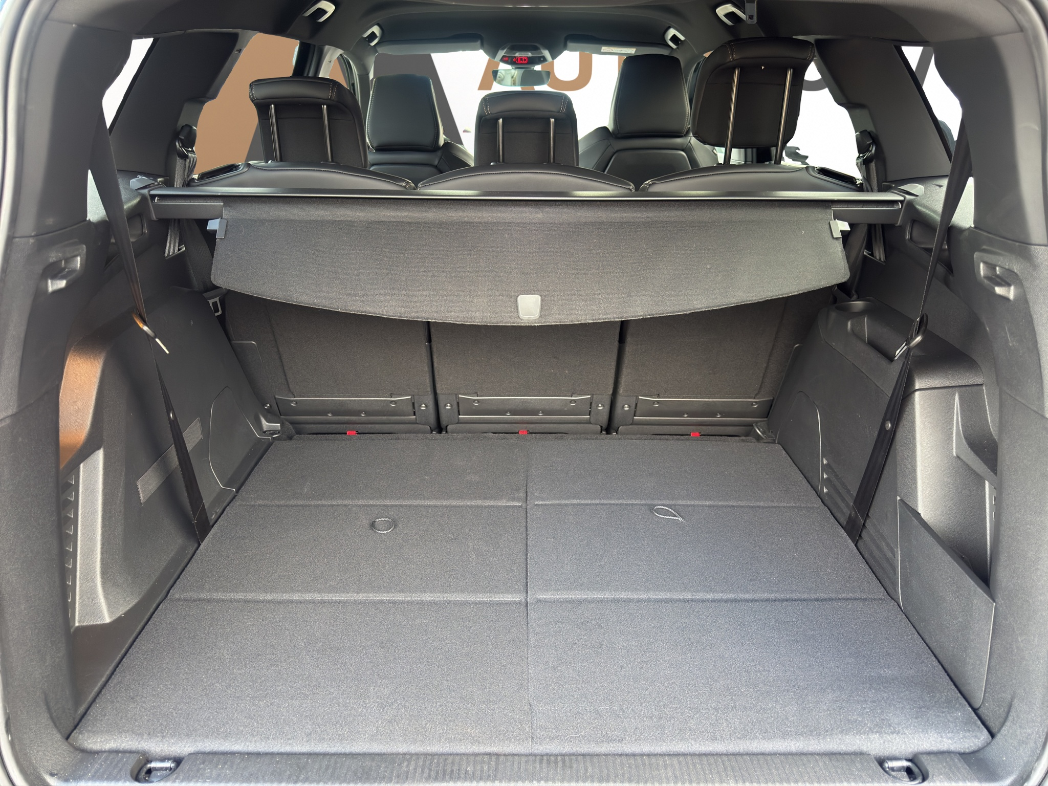 listing desktop thumbnail image 17