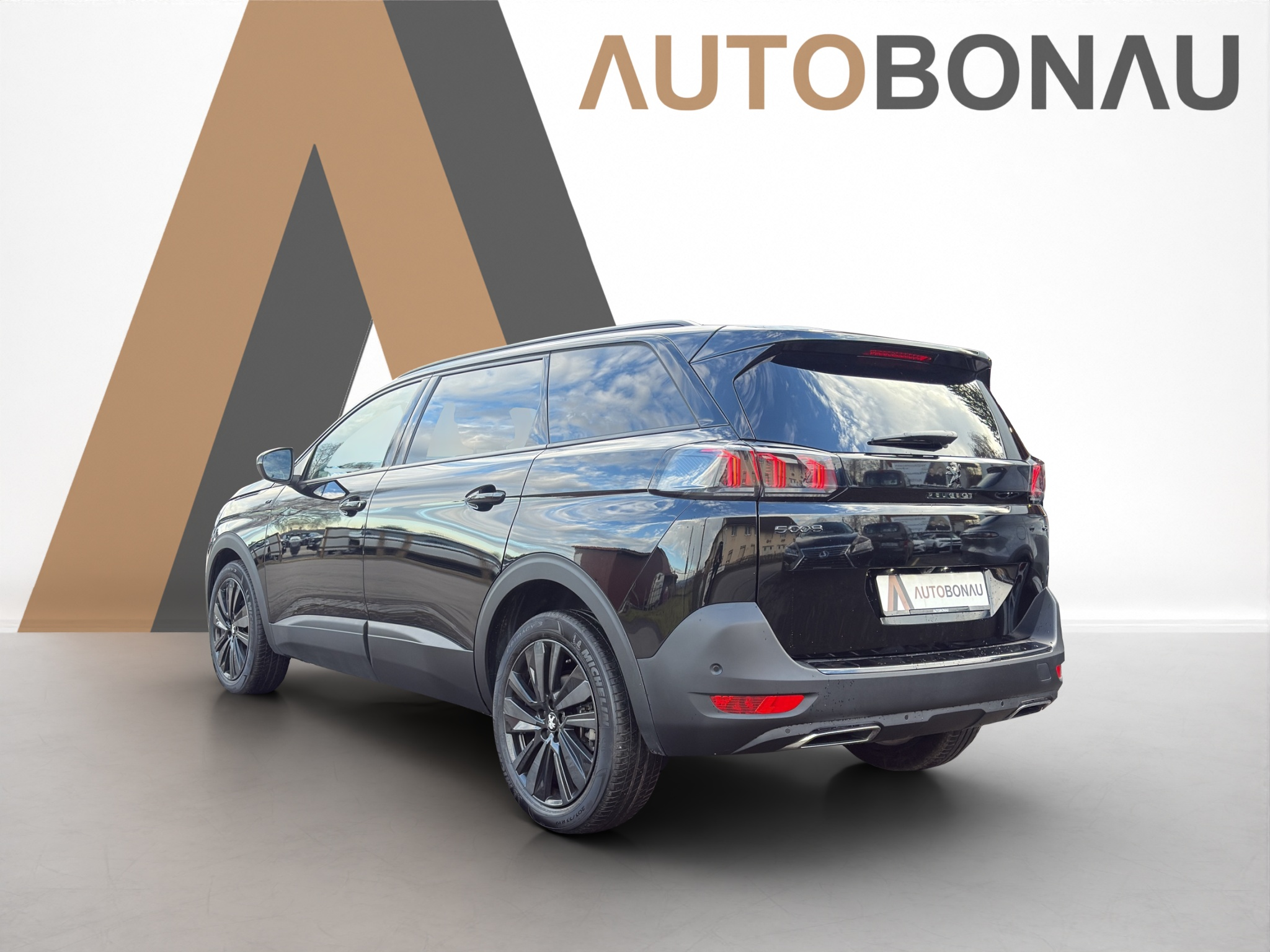 listing desktop thumbnail image 2