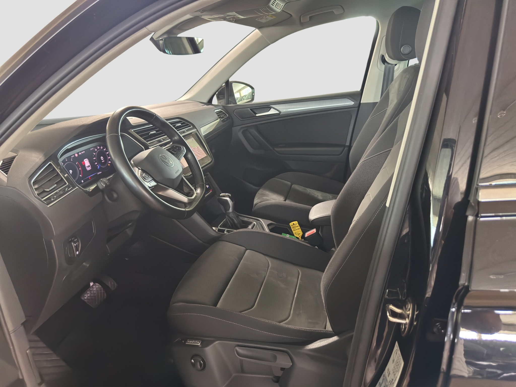 listing desktop thumbnail image 6