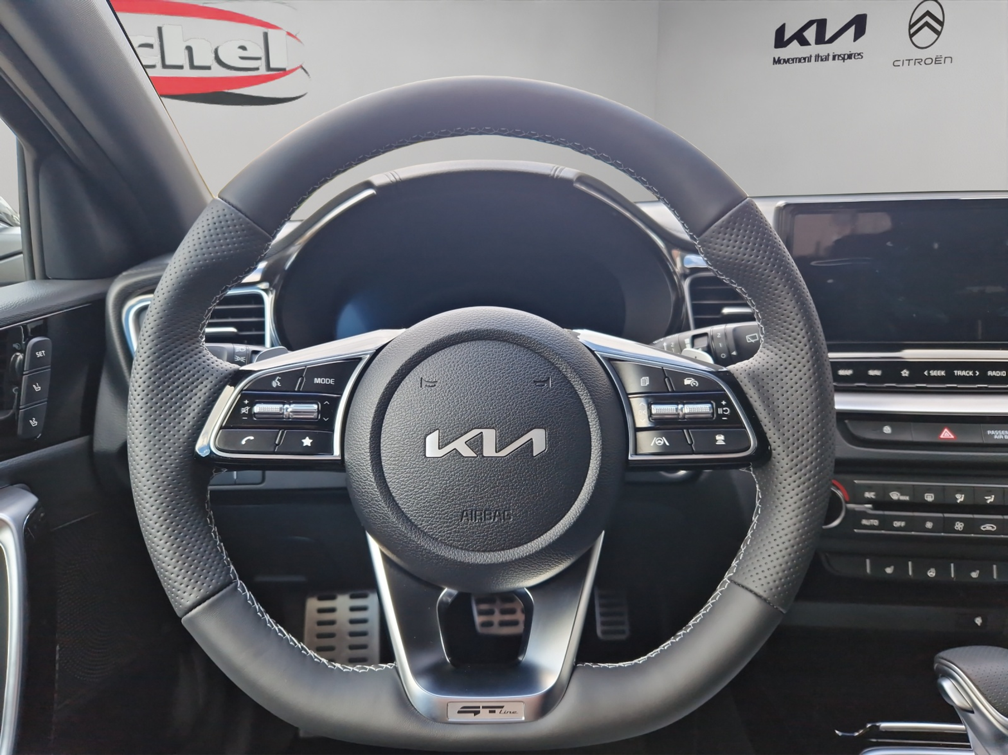 listing desktop thumbnail image 11