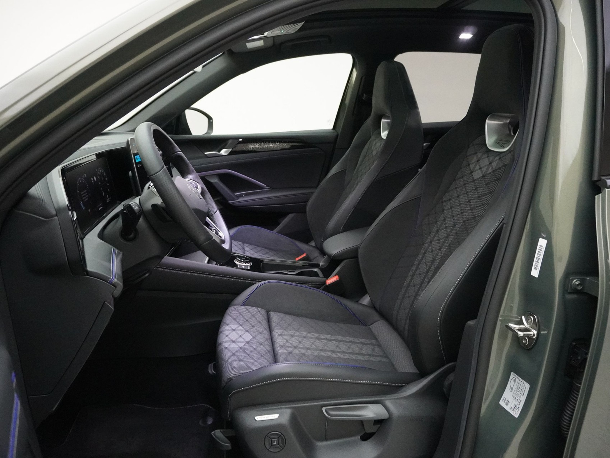 listing desktop thumbnail image 8