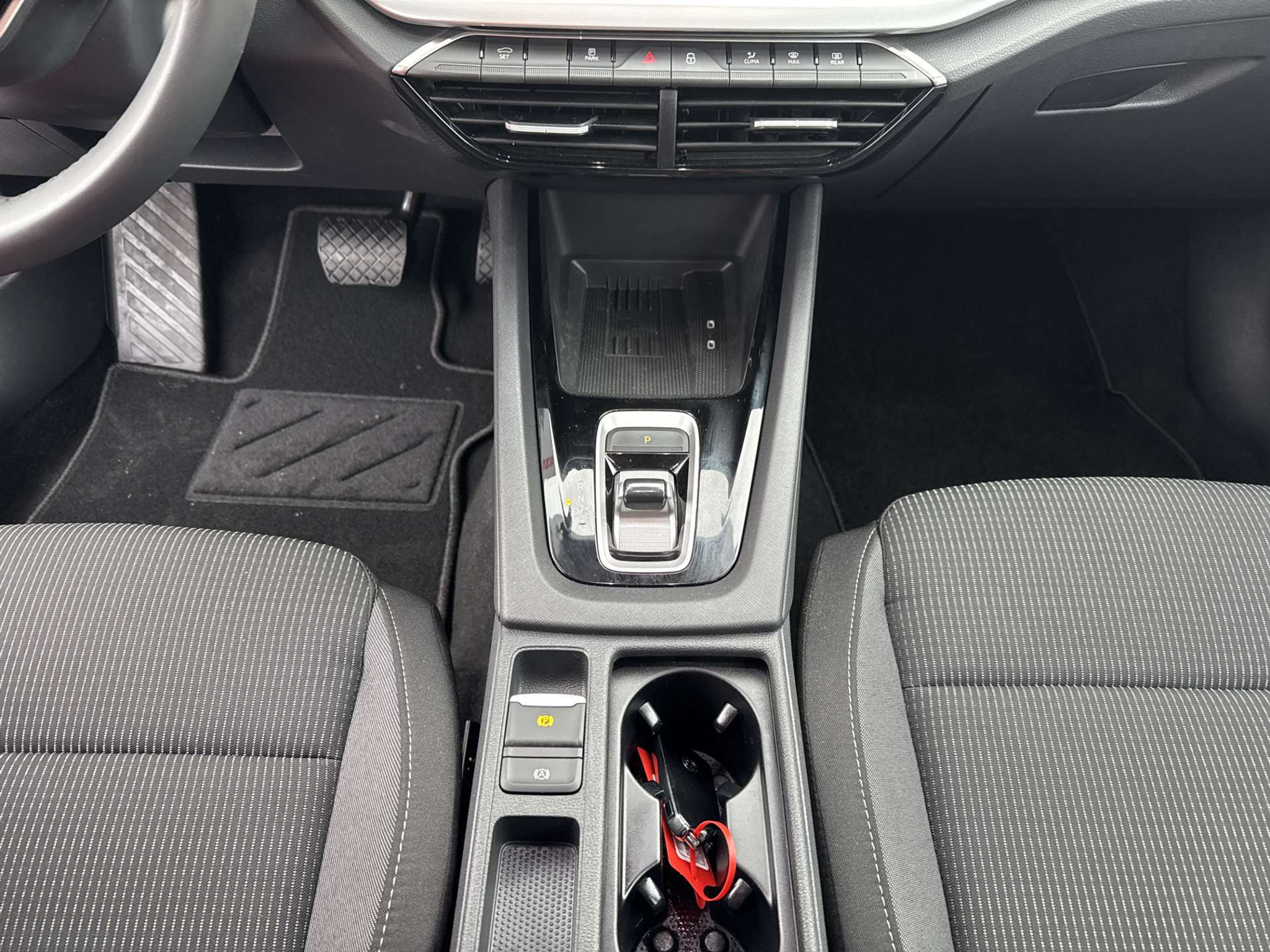 listing desktop thumbnail image 11