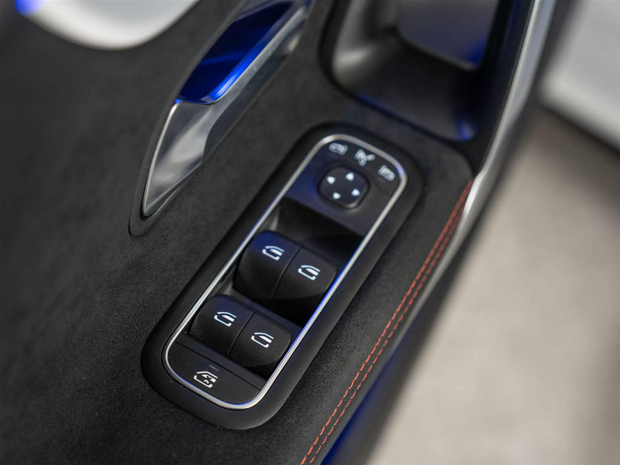 listing desktop thumbnail image 18