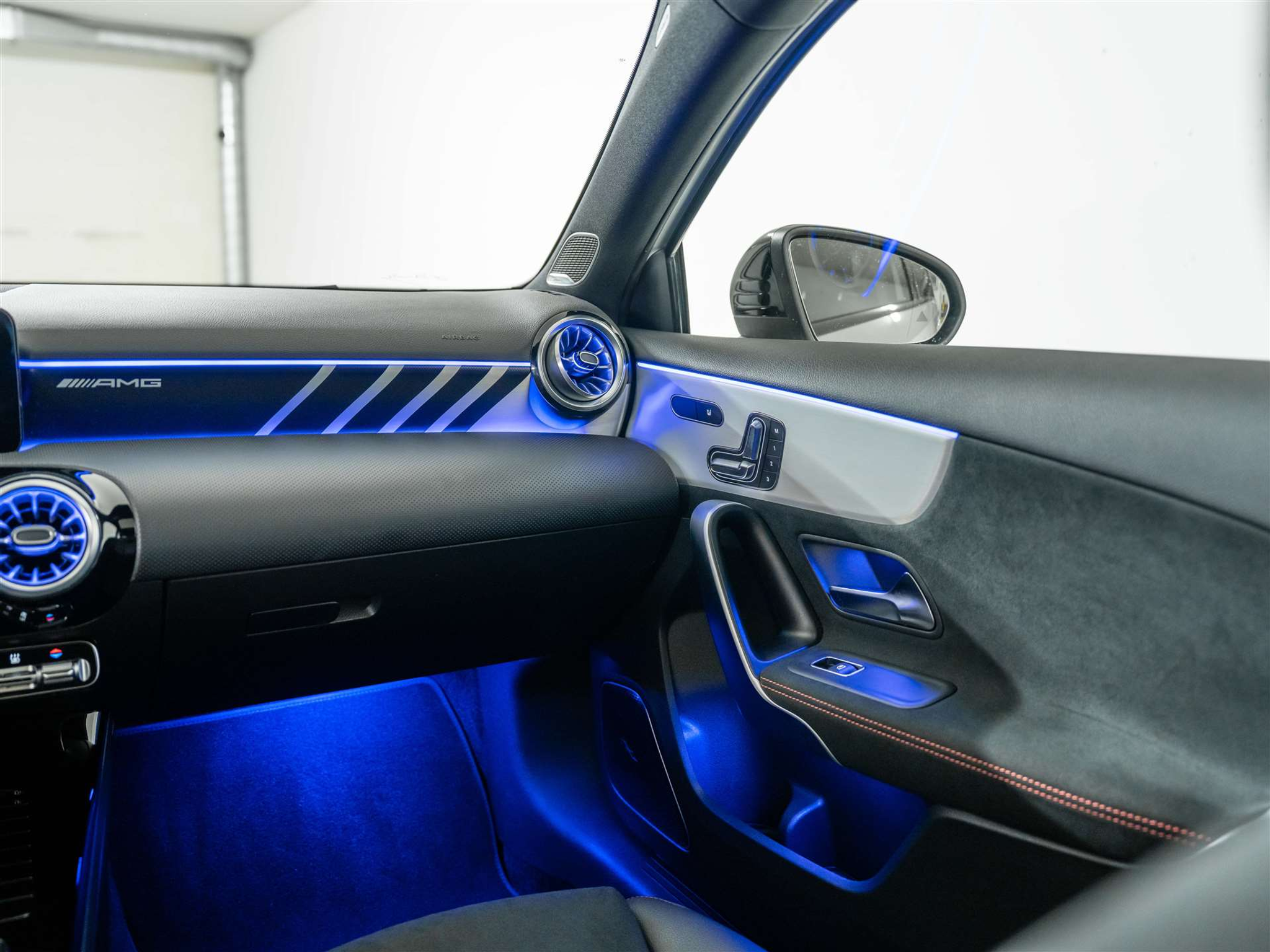 listing desktop thumbnail image 37