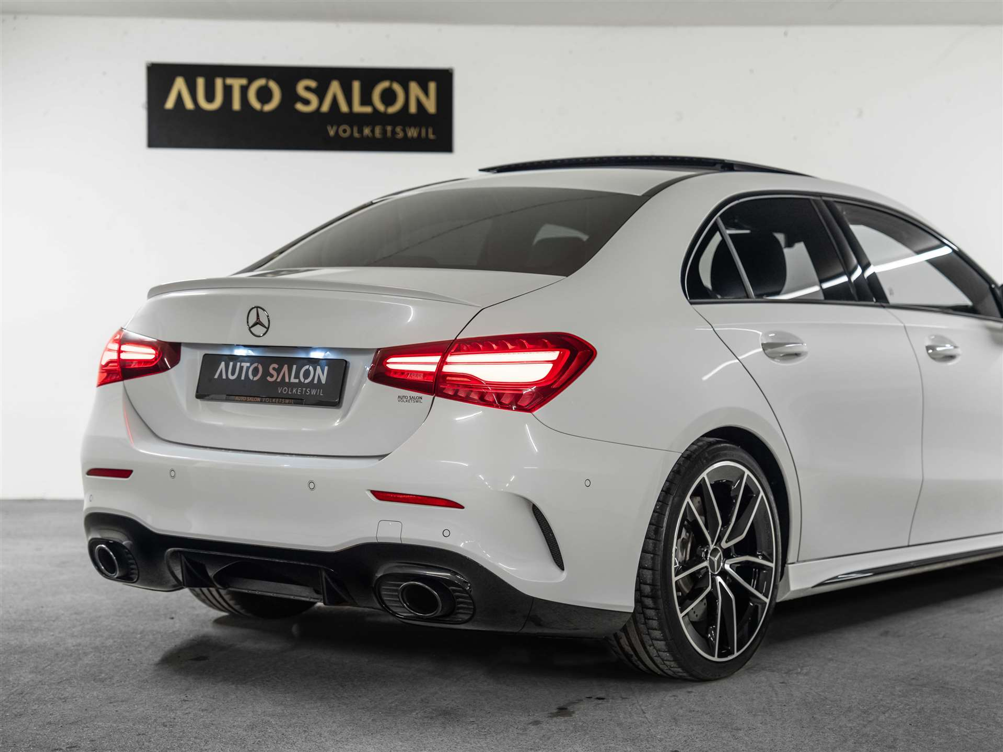 listing desktop thumbnail image 25