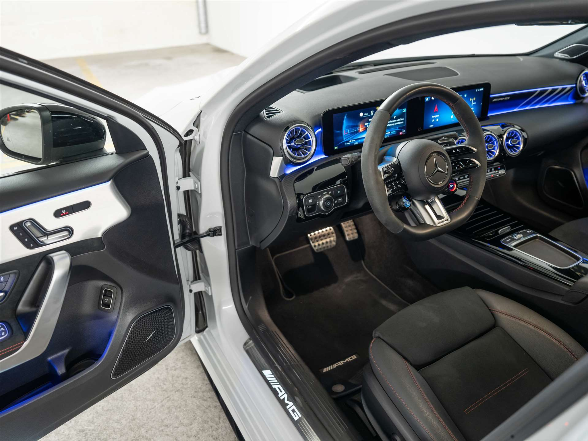 listing desktop thumbnail image 7